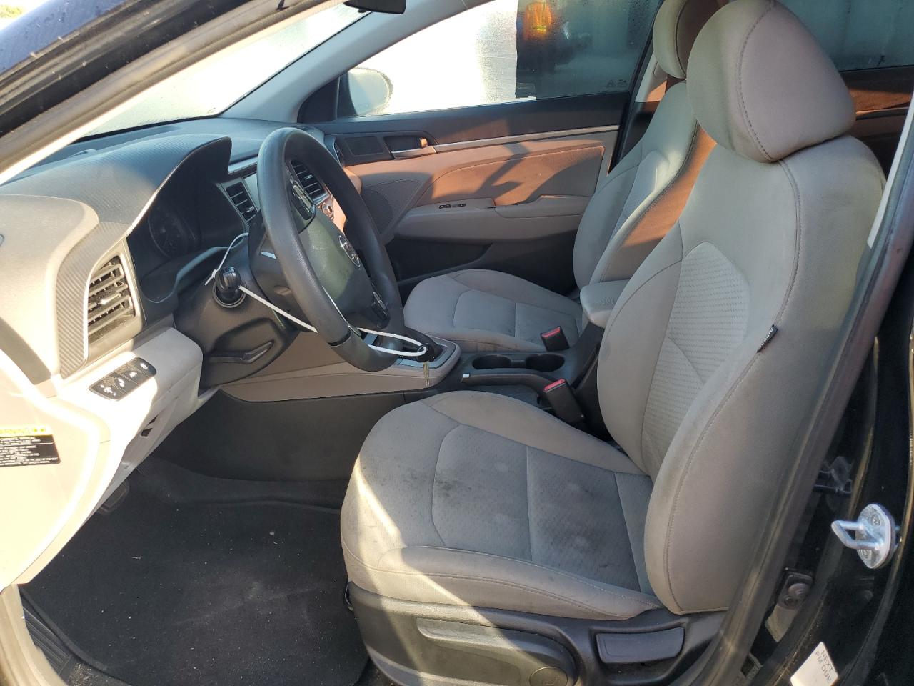 5NPD84LF8KH405319 2019 Hyundai Elantra Sel