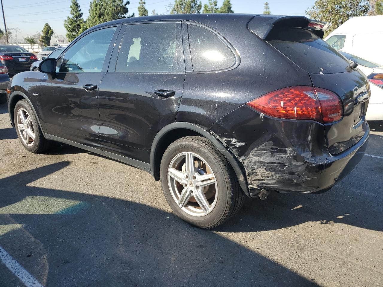 2011 Porsche Cayenne - Image 2