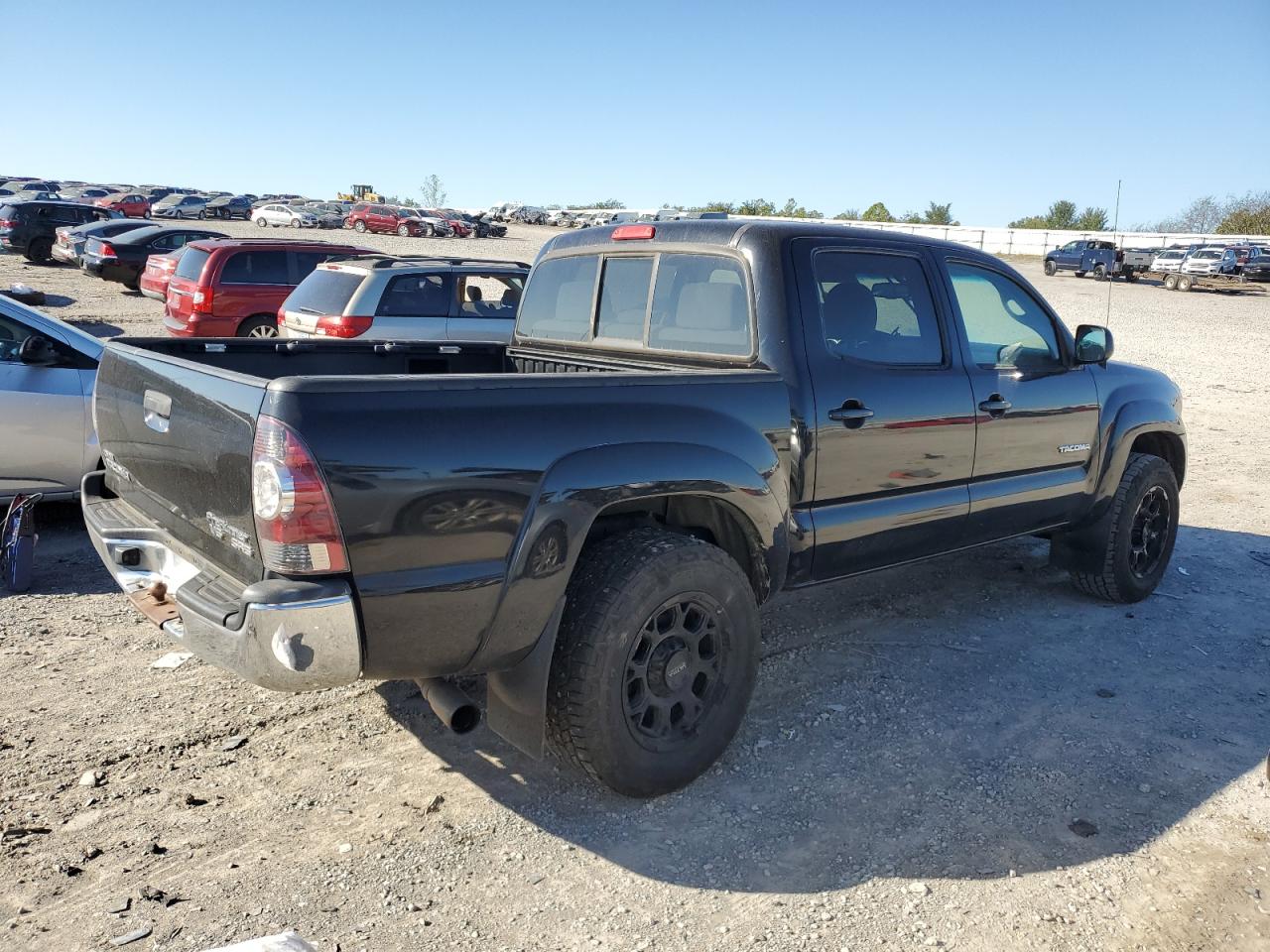 2011 Toyota Tacoma - Image 3