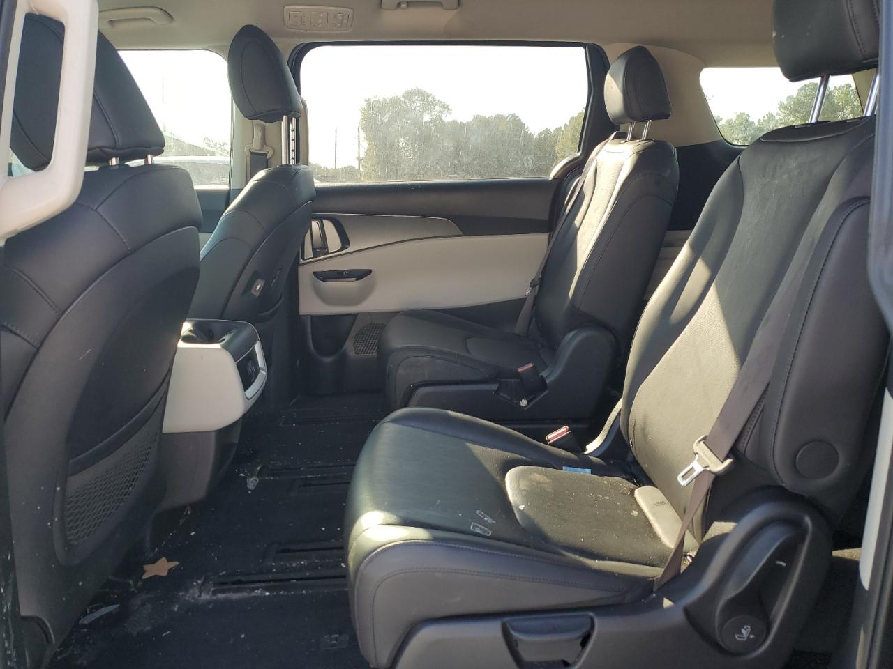 2024 Kia Carnival - Image 11