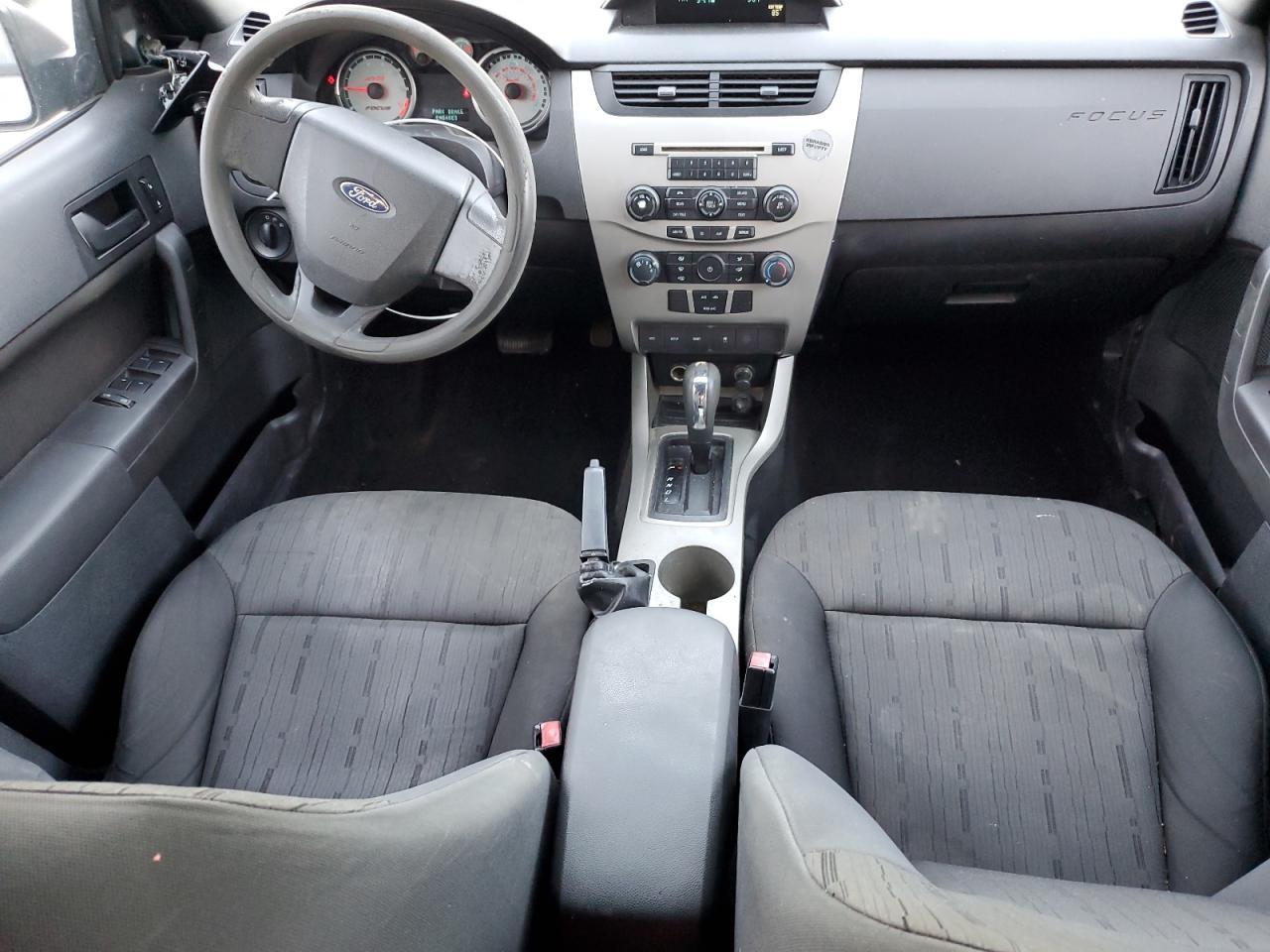 2010 Ford Focus - Image 8