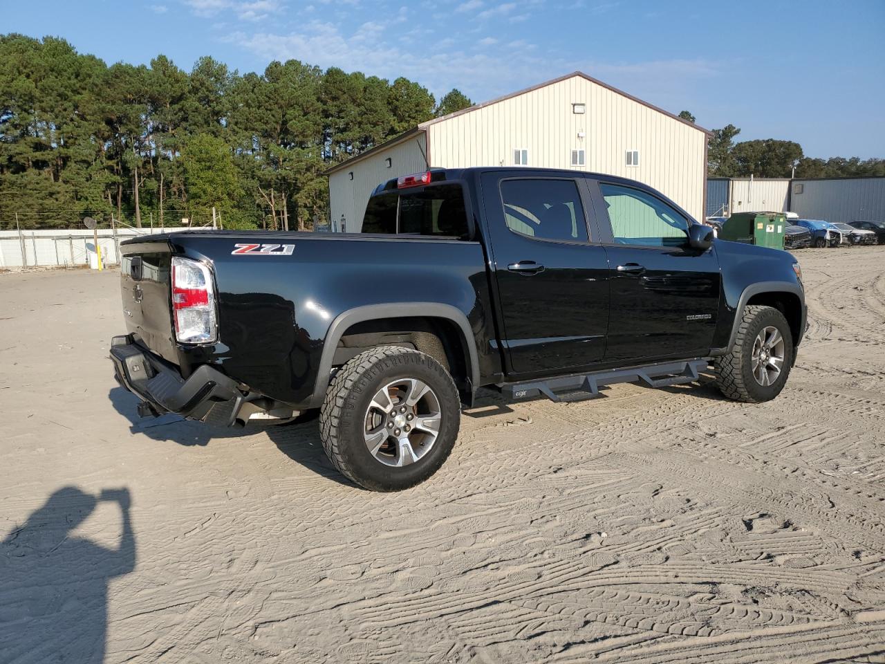 2019 Chevrolet Colorado - Image 3