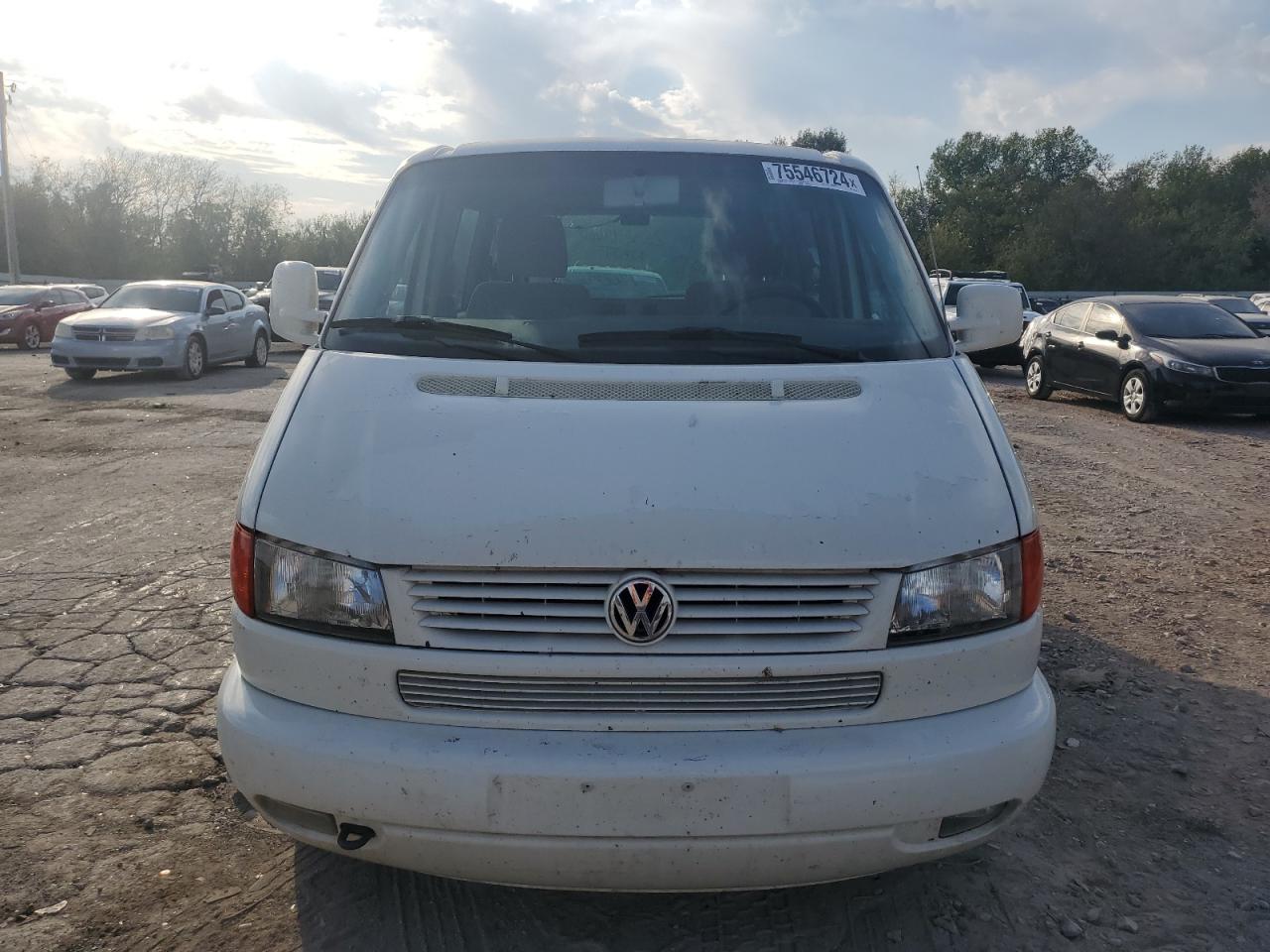 2002 Volkswagen EuroVan - Image 5