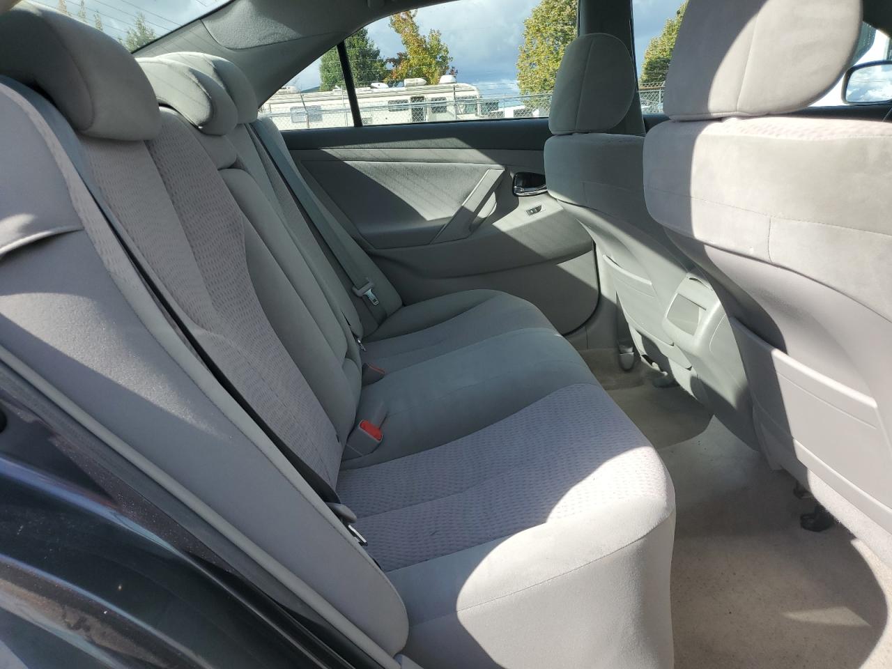 2011 Toyota Camry - Image 10