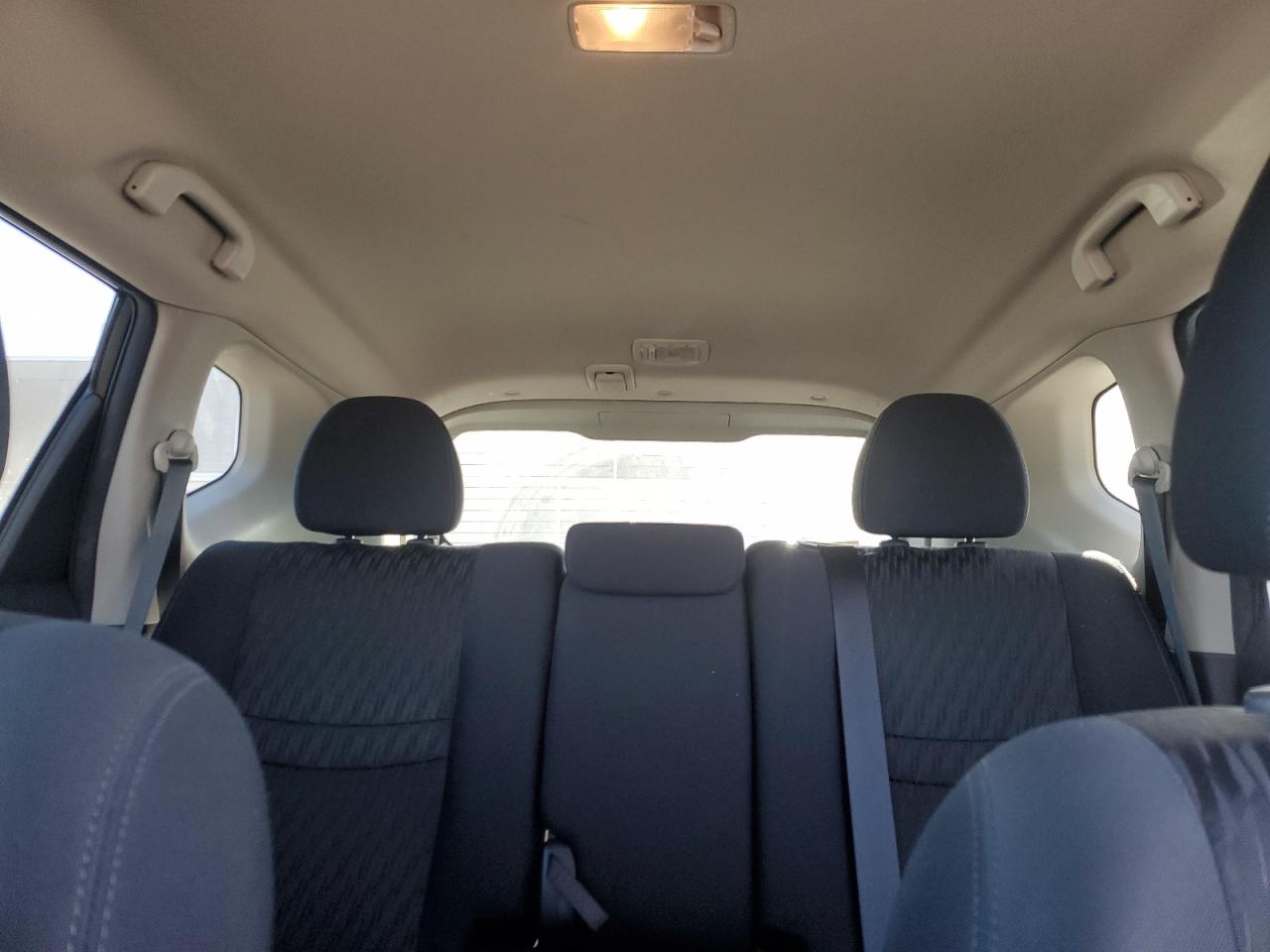 2018 Nissan Rogue - Image 10