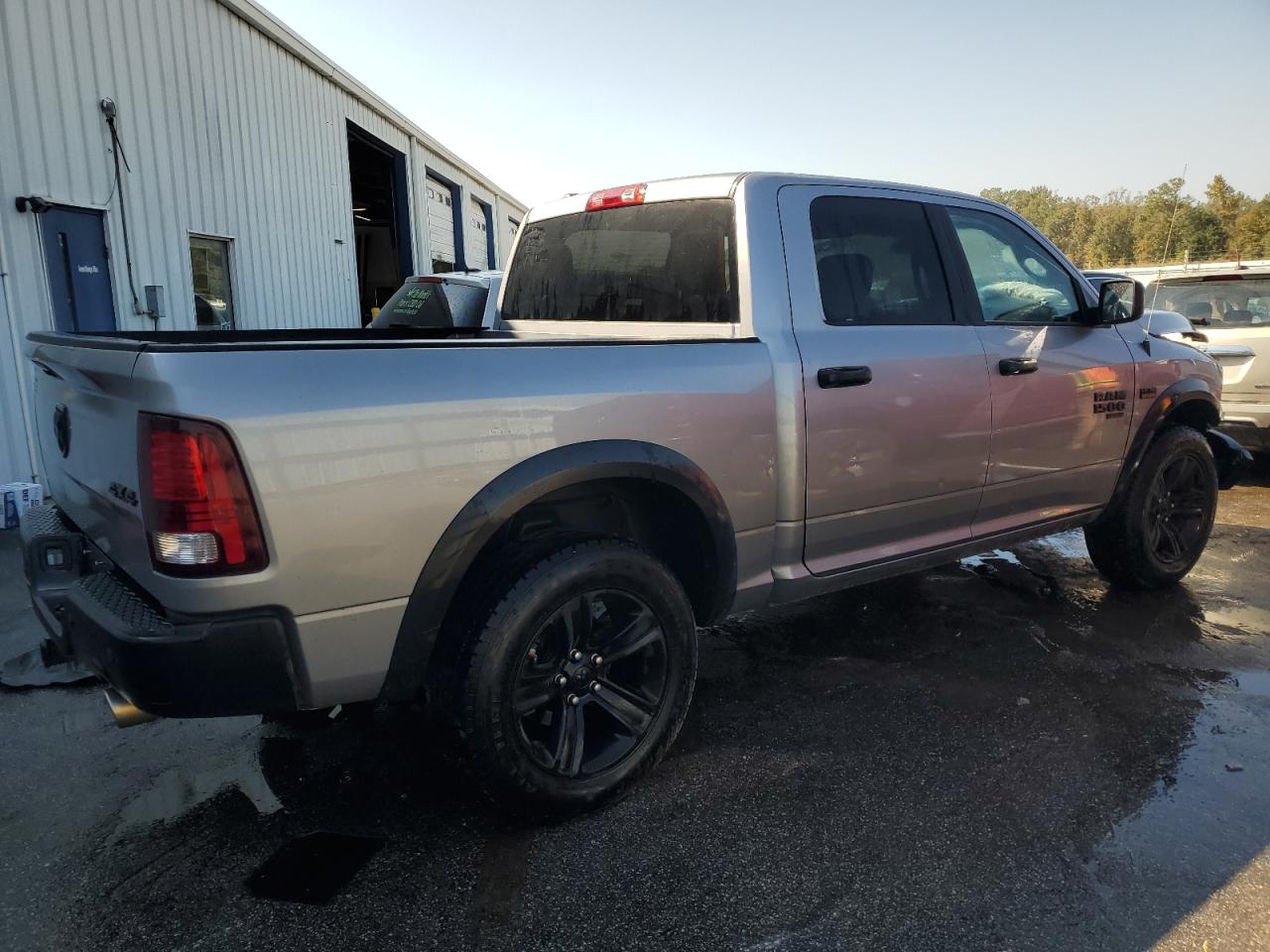 2021 RAM 1500 - Image 3