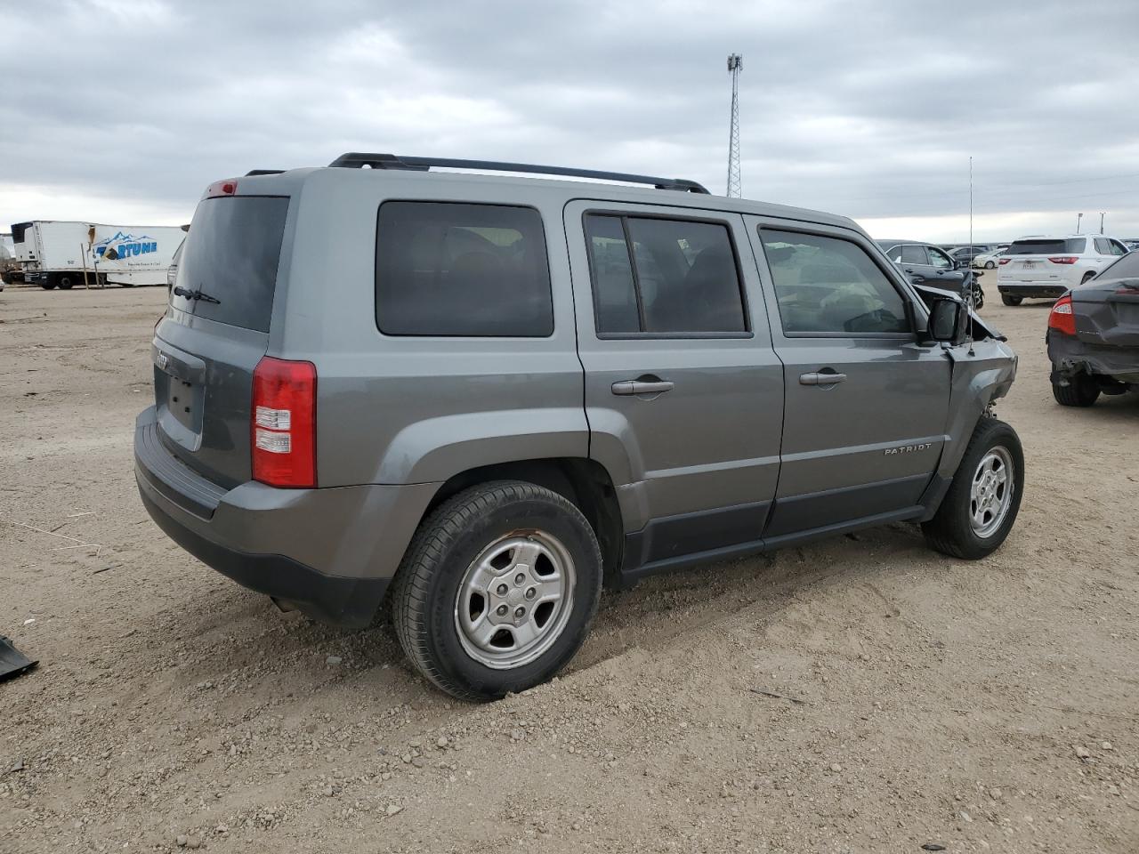 2012 Jeep Liberty (Patriot) - Image 3