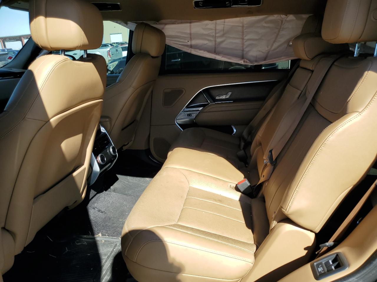 2023 Land Rover Range Rover - Image 11