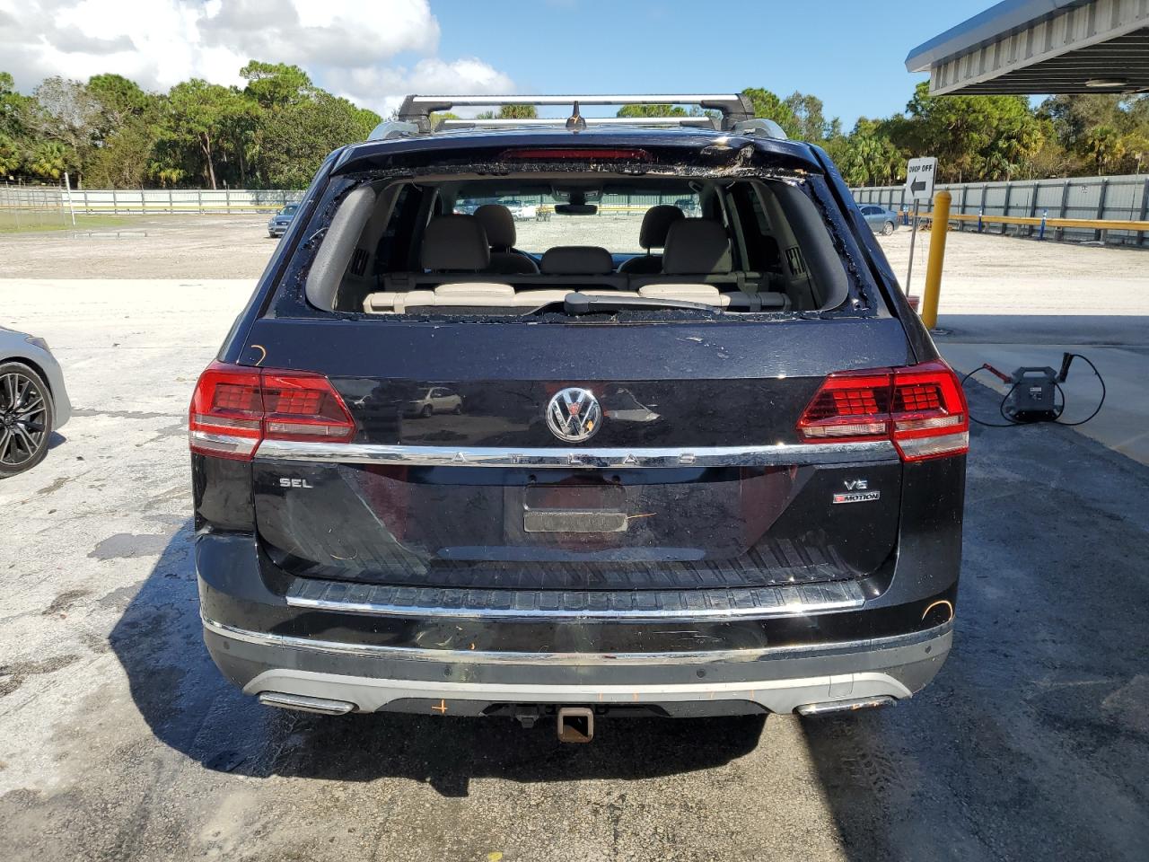 2018 Volkswagen Atlas Sel Premium VIN: 1V2NR2CAXJC583378 Lot: 77310004