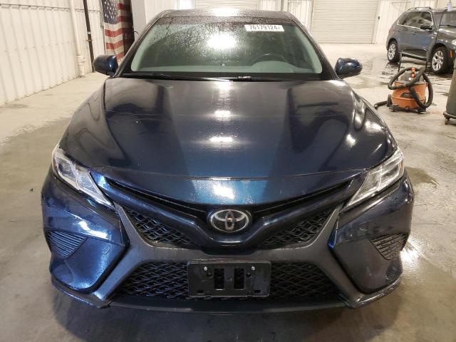  TOYOTA CAMRY 2018 Синий