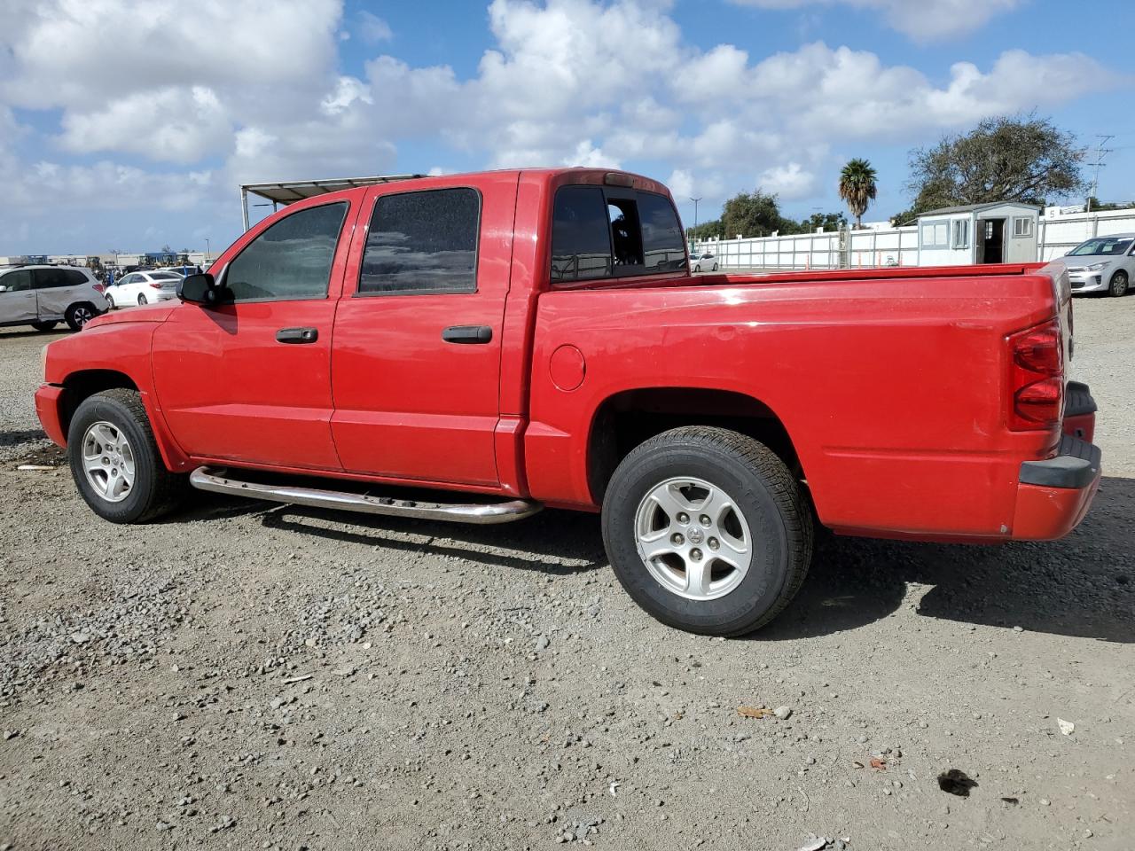 2007 Dodge Dakota - Image 2