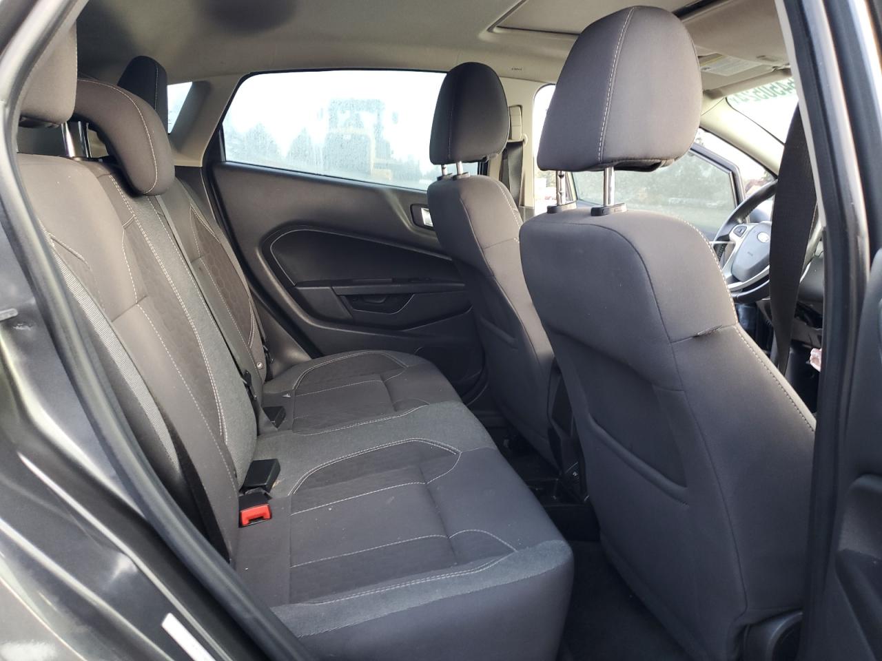 2015 Ford Fiesta - Image 10