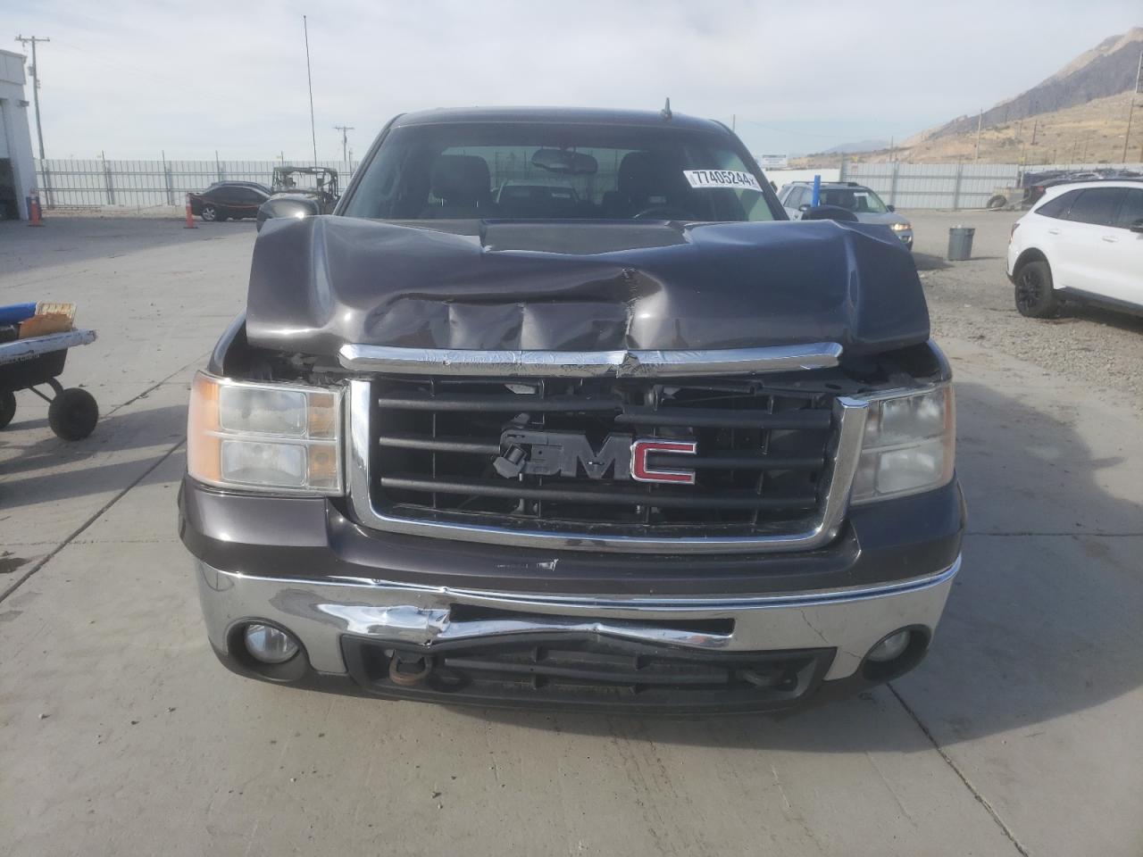 2010 GMC Sierra - Image 5