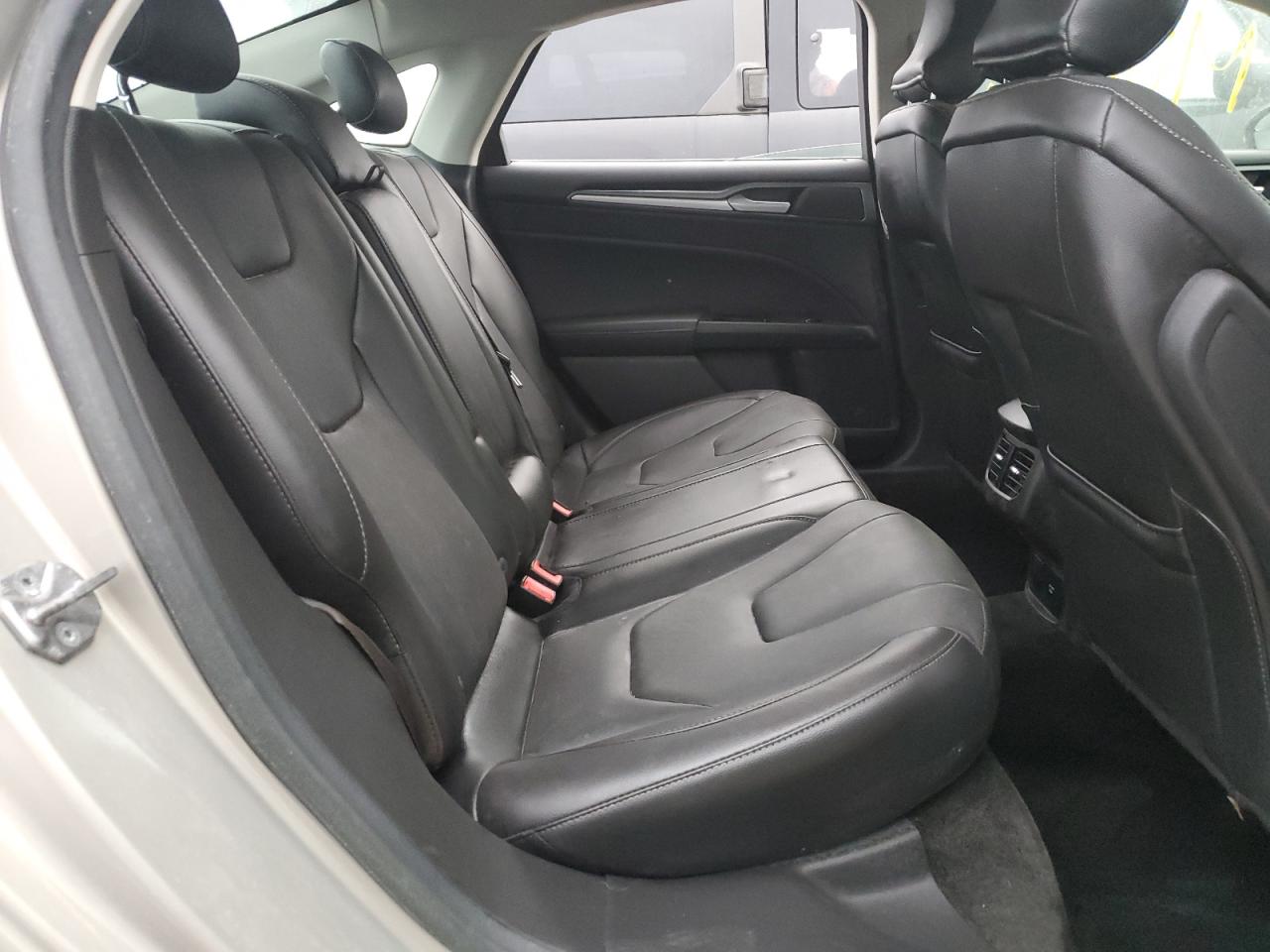 2015 Ford Fusion - Image 10