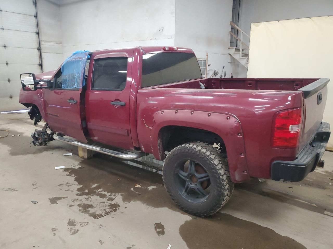 2007 Chevrolet Silverado - Image 2