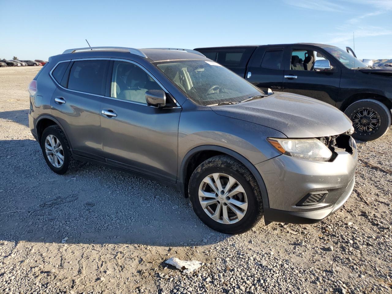 2016 Nissan Rogue - Image 4