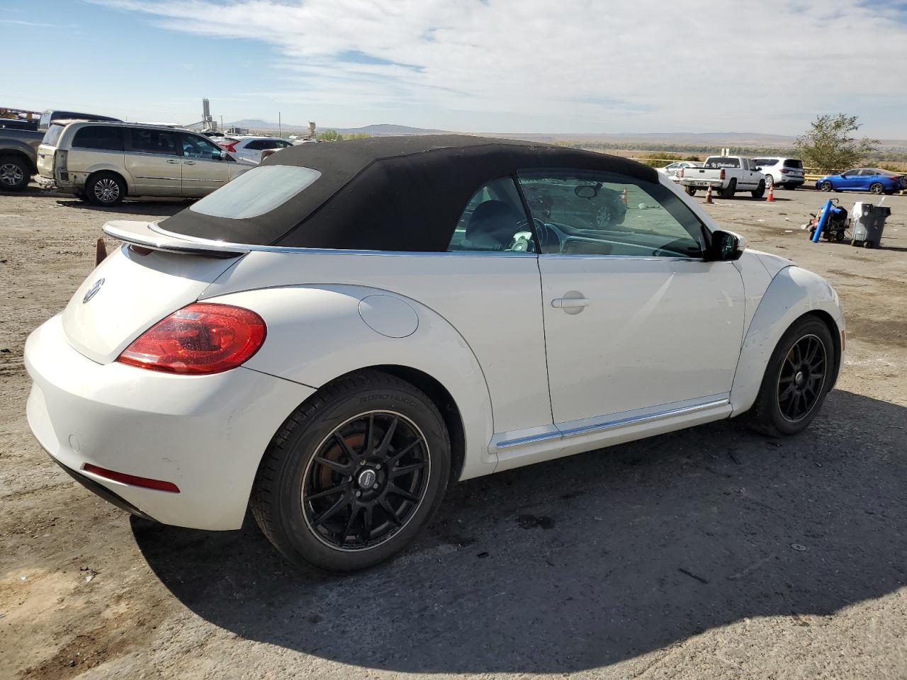 2013 Volkswagen Beetle VIN: 3VW5P7AT6DM829318 Lot: 77629834