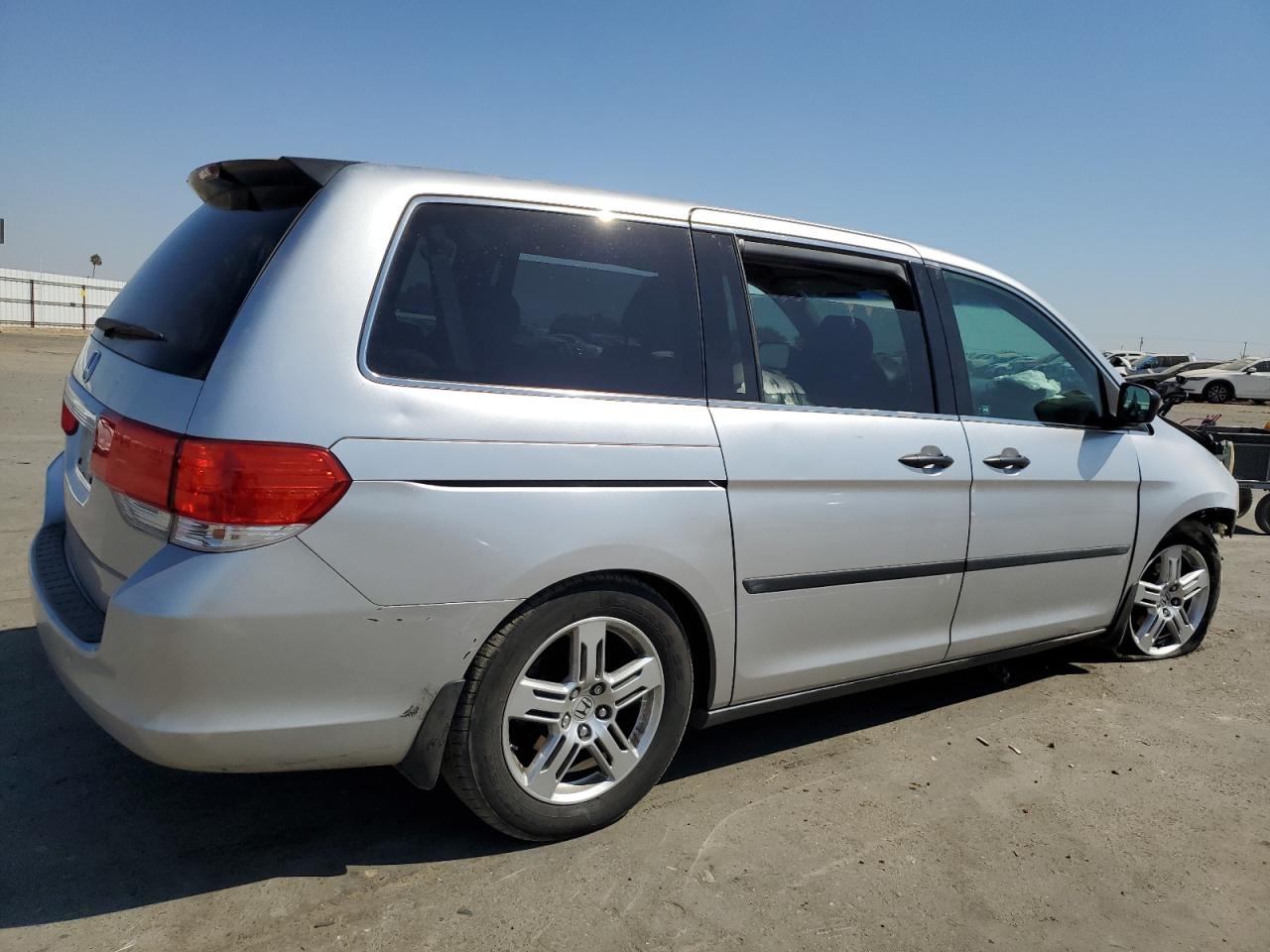 2010 Honda Odyssey - Image 3