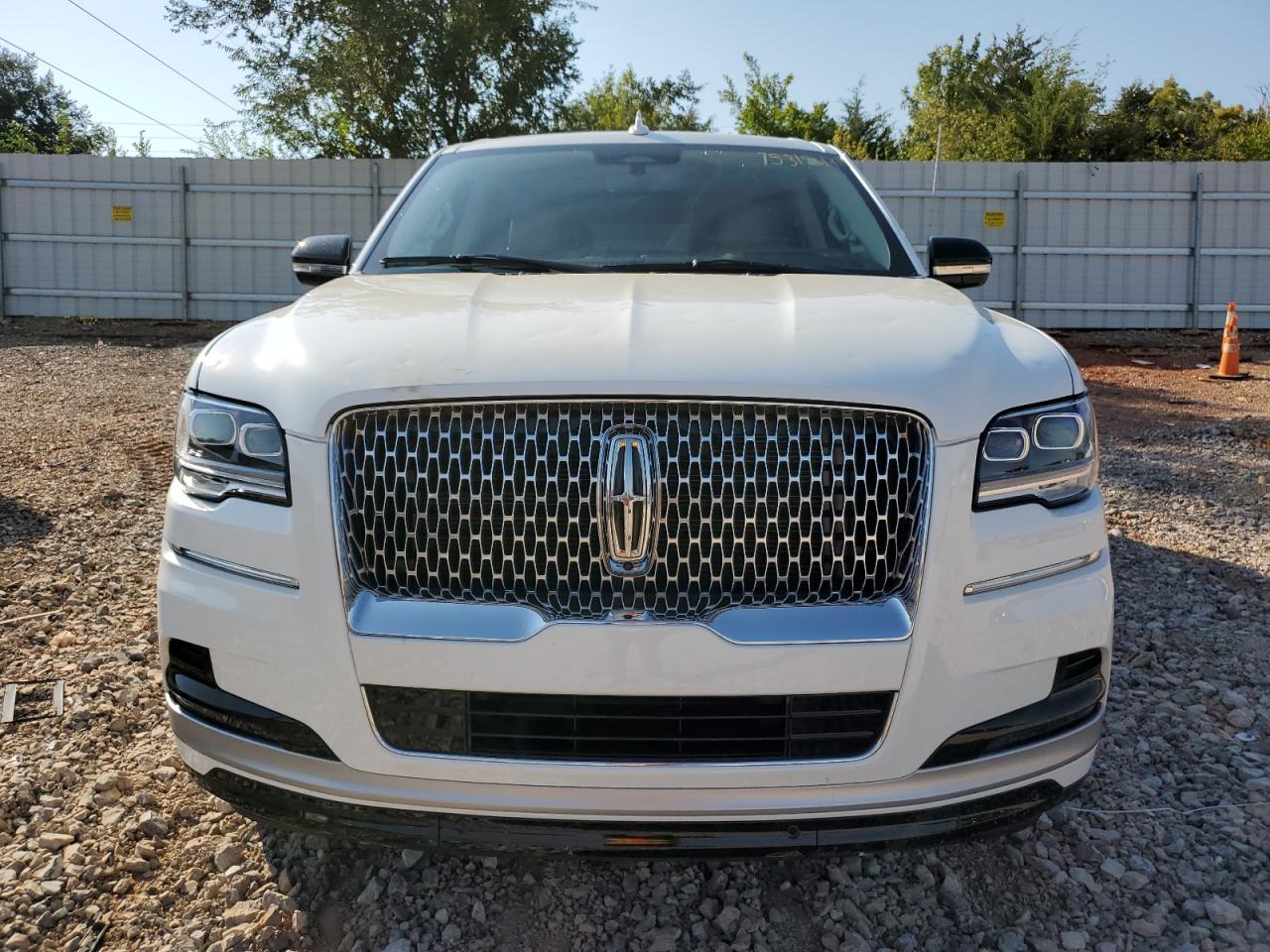 2022 Lincoln Navigator - Image 5