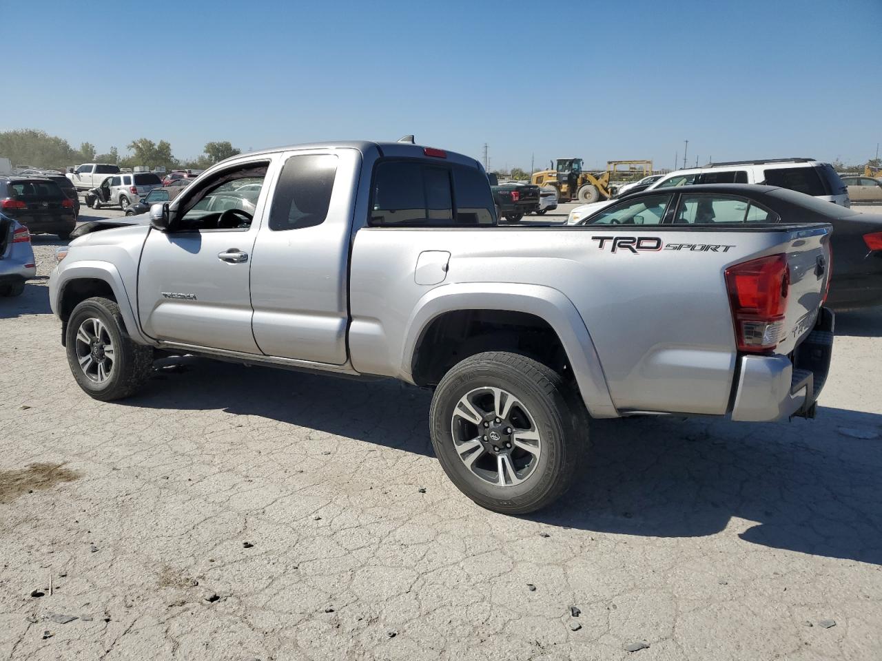 VIN 5TFRZ5CN2GX015926 2016 TOYOTA TACOMA no.2