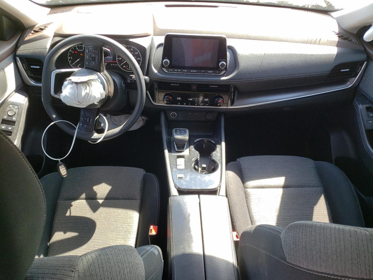 2021 Nissan Rogue - Image 8