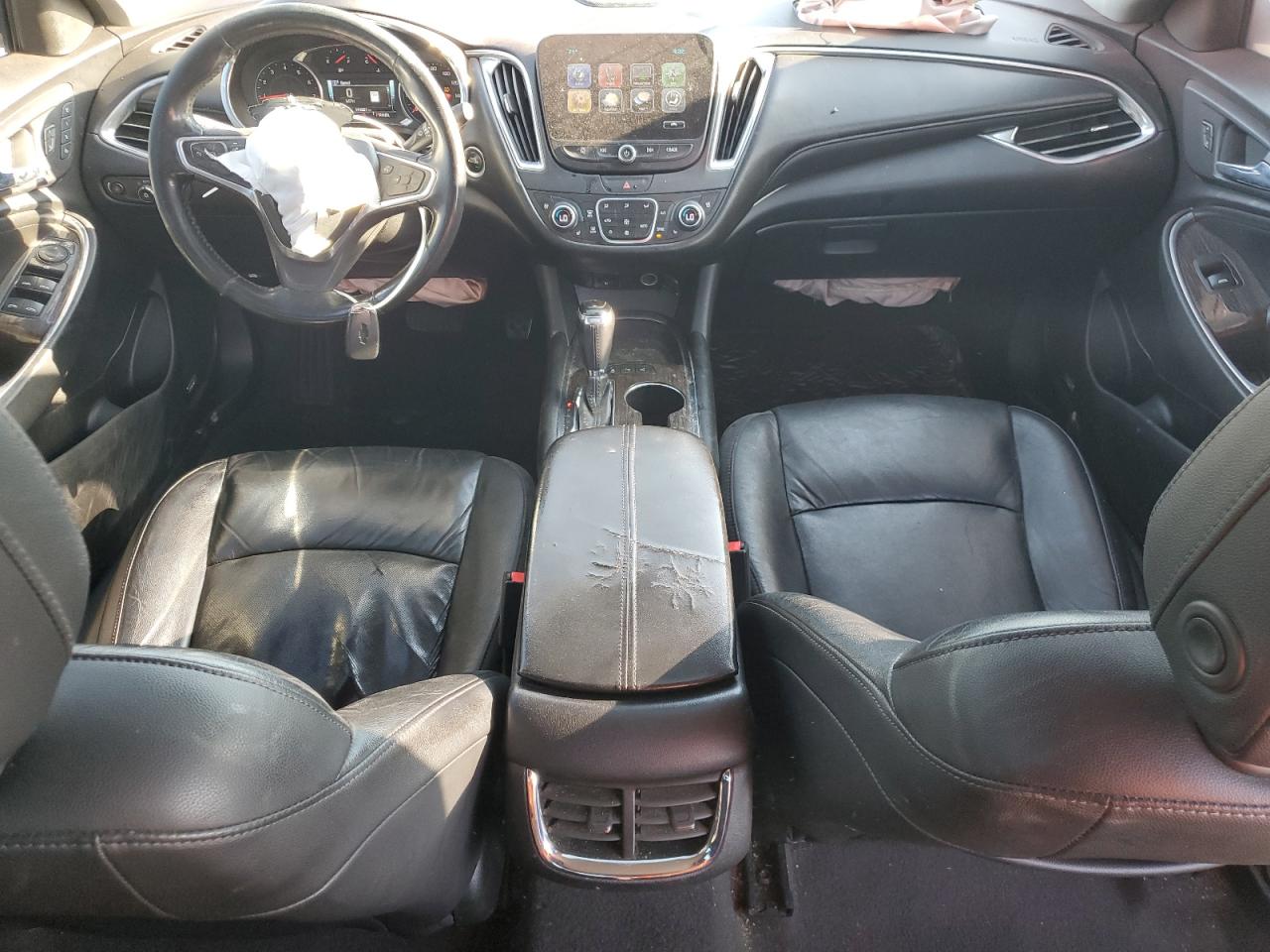 1G1ZE5SXXJF121061 2018 Chevrolet Malibu Premier