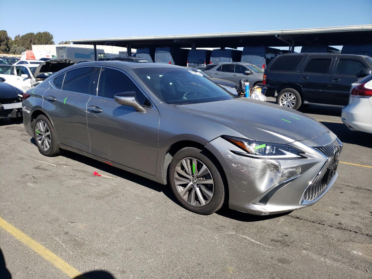 2019 Lexus ES - Image 4