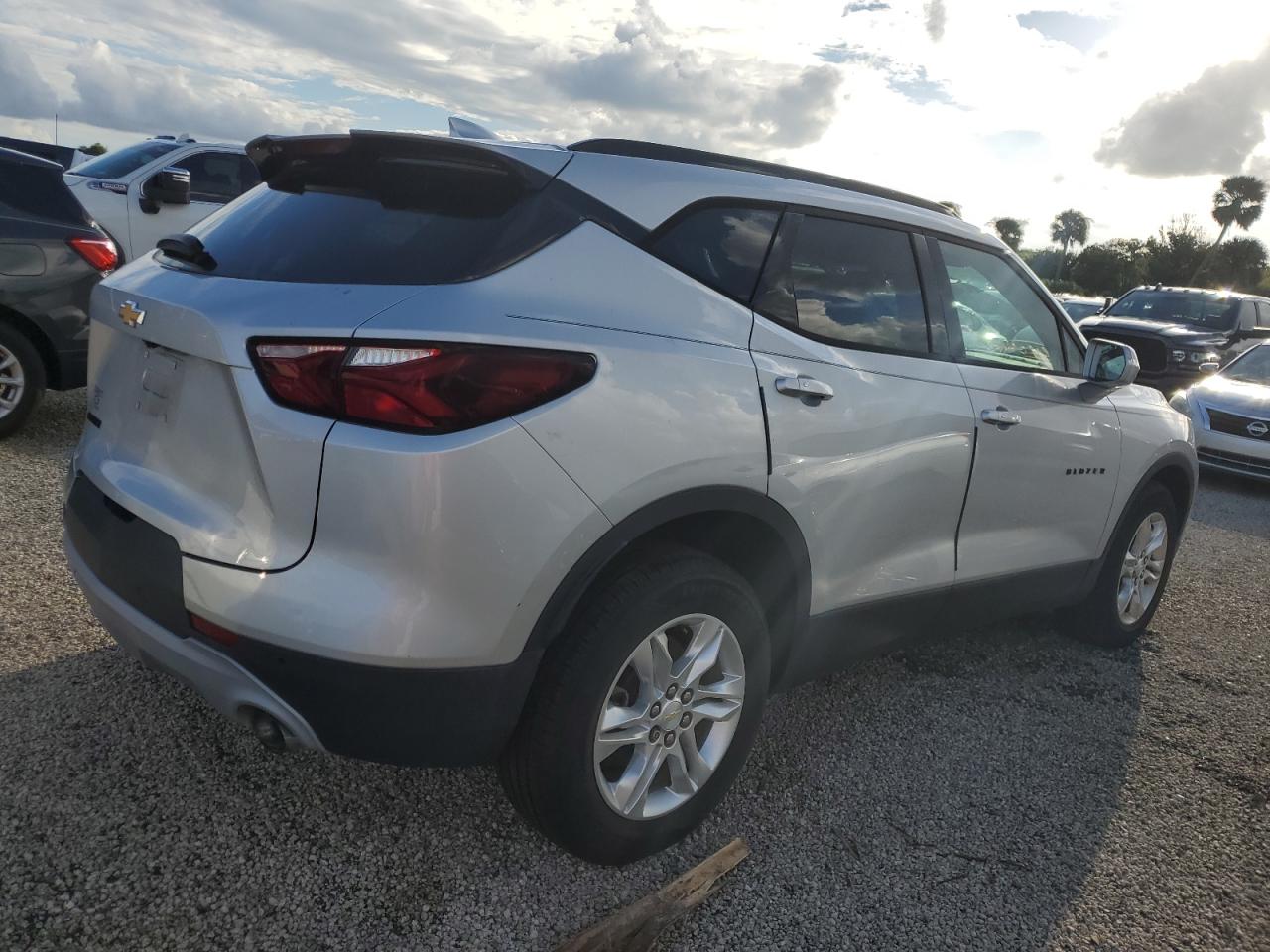2019 Chevrolet Blazer - Image 3