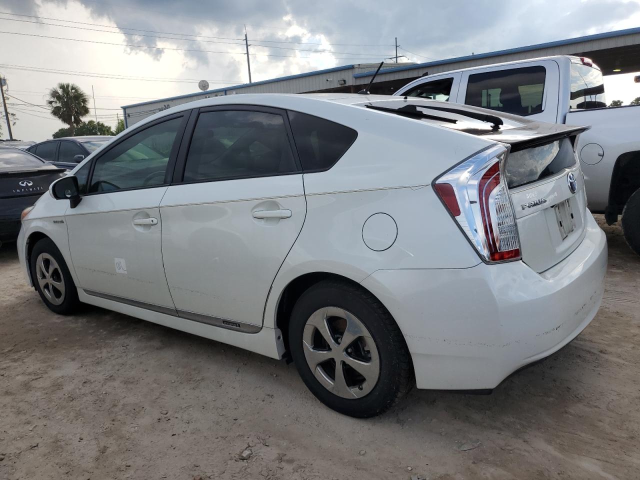 2015 Toyota Prius - Image 2