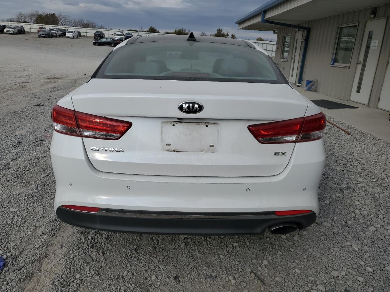 2016 Kia Optima - Image 6