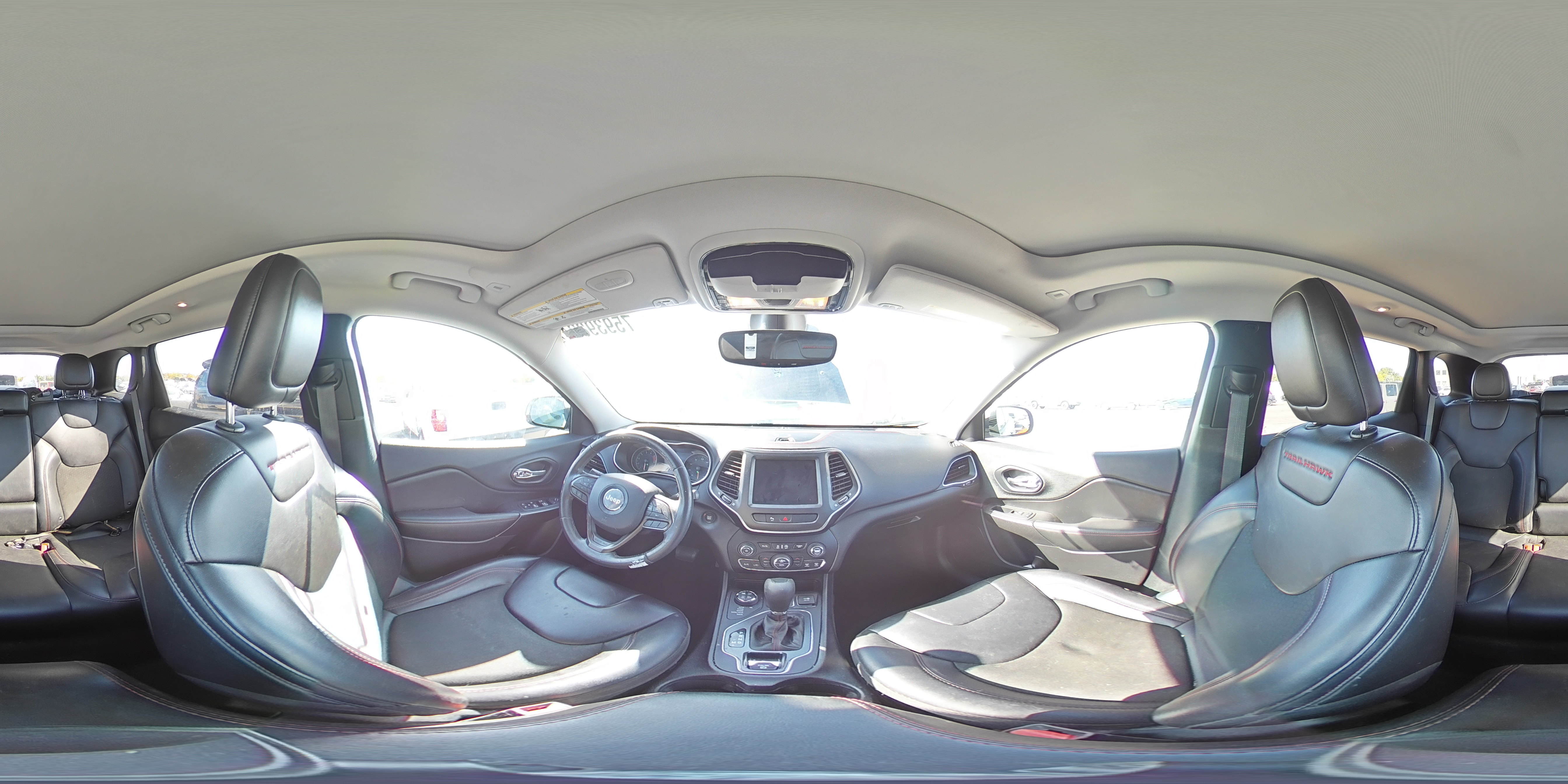 2019 Jeep Cherokee - Image 15