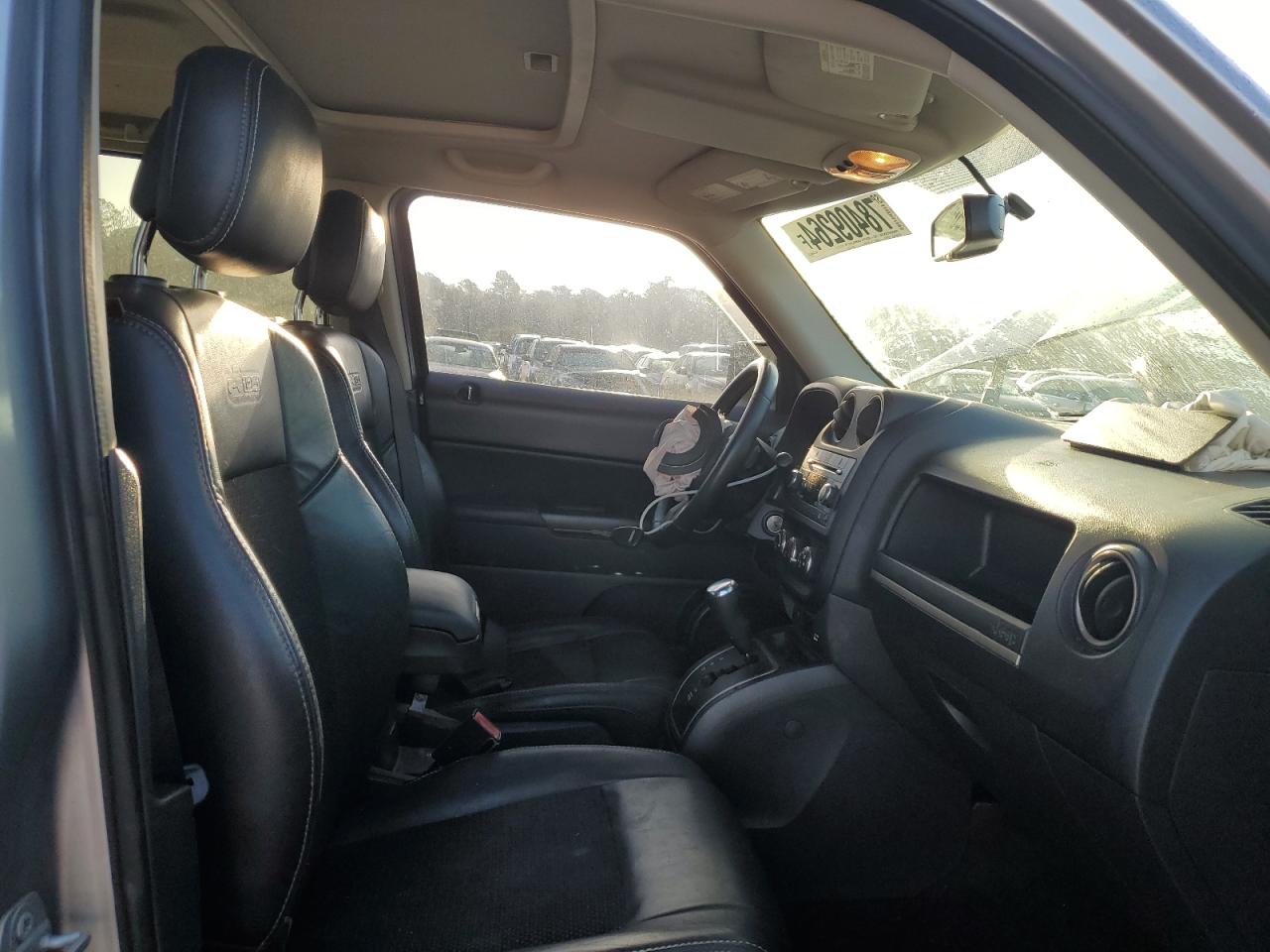 2017 Jeep Liberty (Patriot) - Image 7