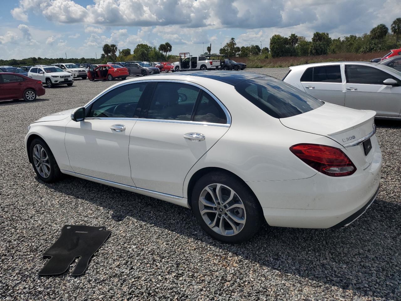 WDDWF4KB6JR343879 2018 MERCEDES-BENZ C CLASS - Image 2