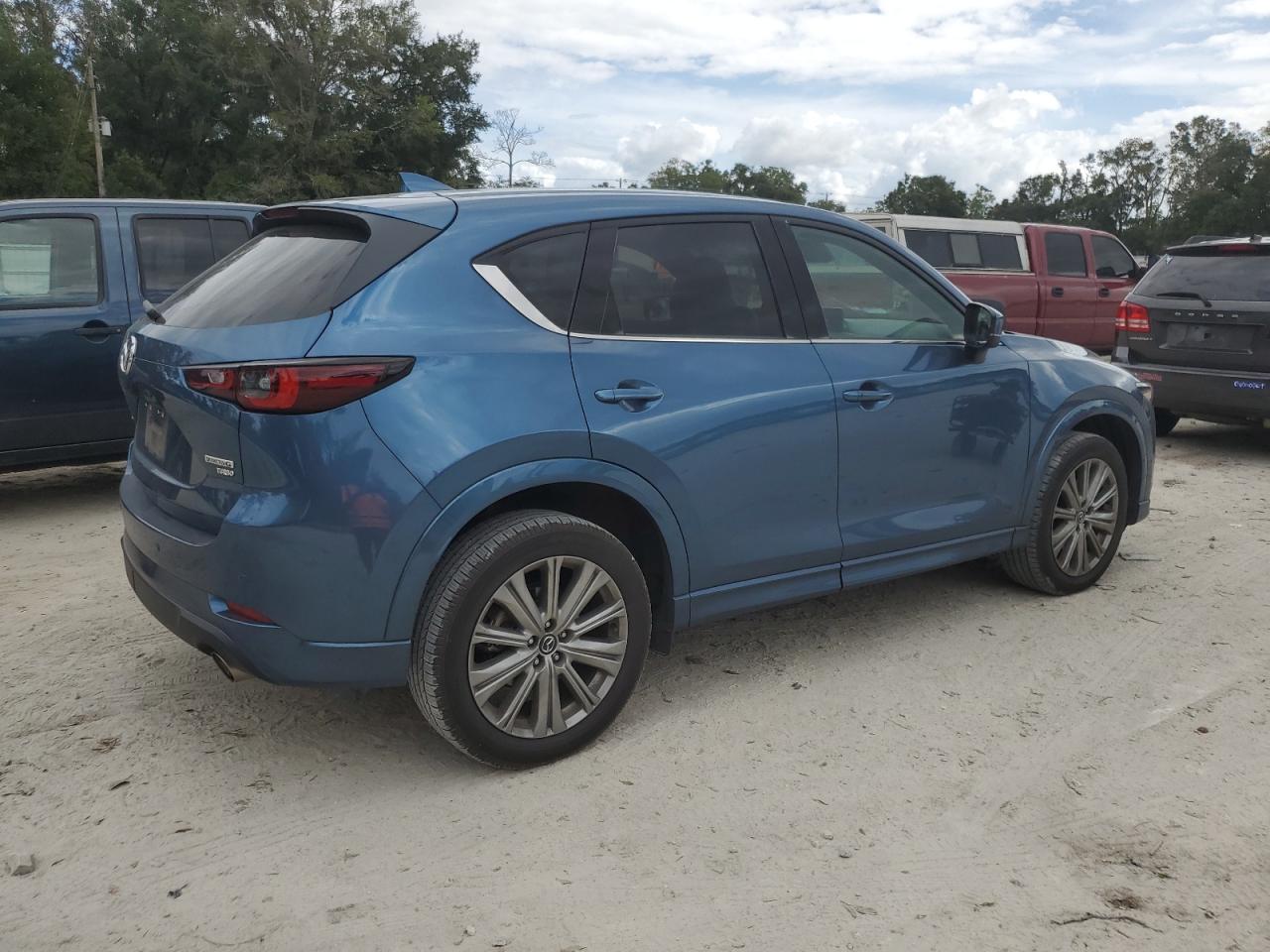 2023 Mazda CX-5 - Image 3