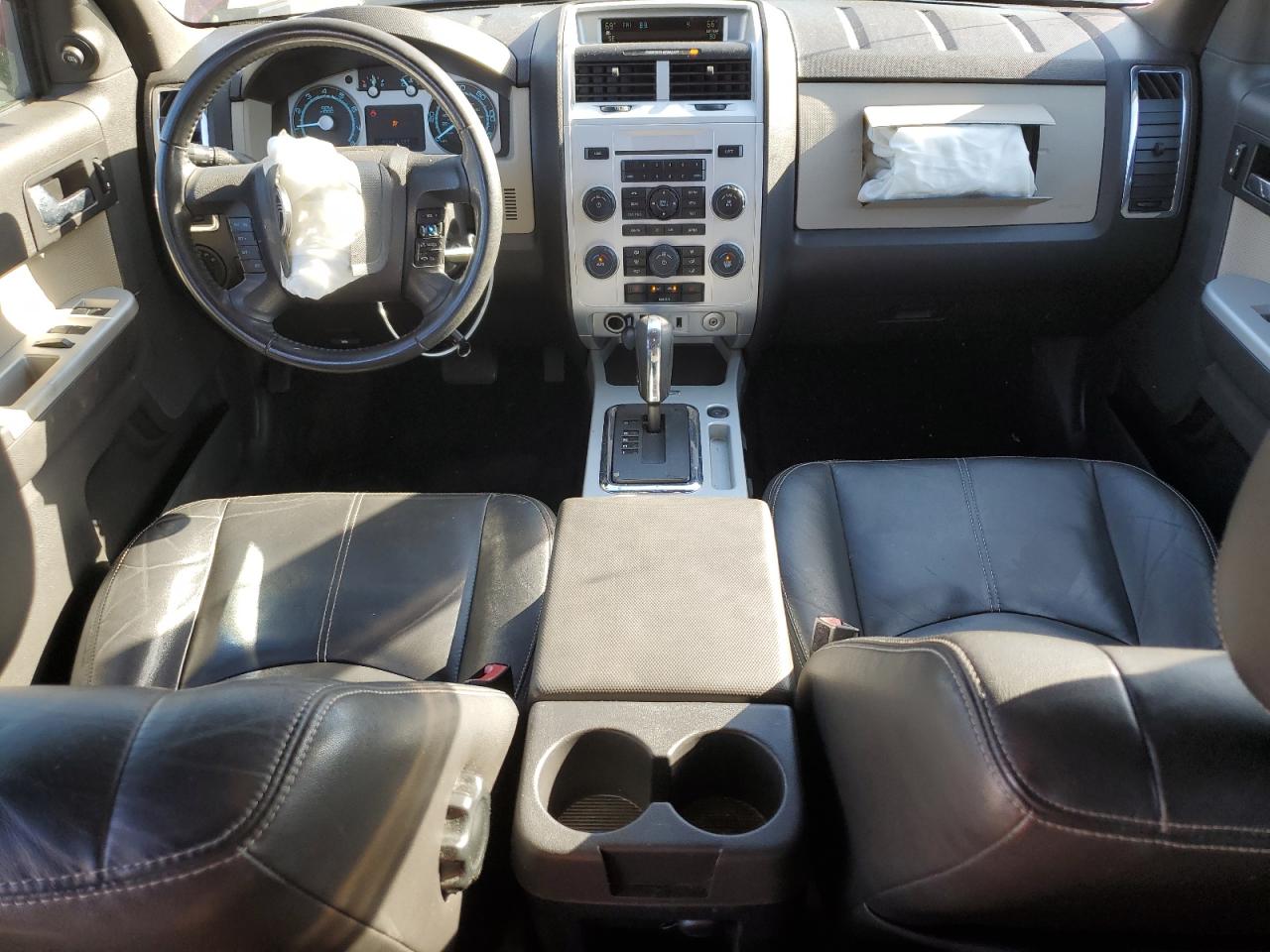 2010 Mercury Mariner - Image 8