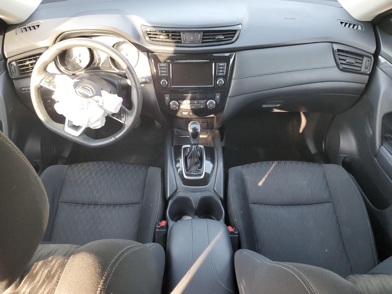 2020 Nissan Rogue - Image 8