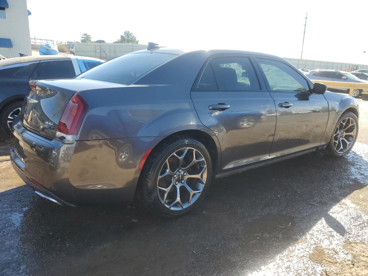 2016 Chrysler 300 - Image 3