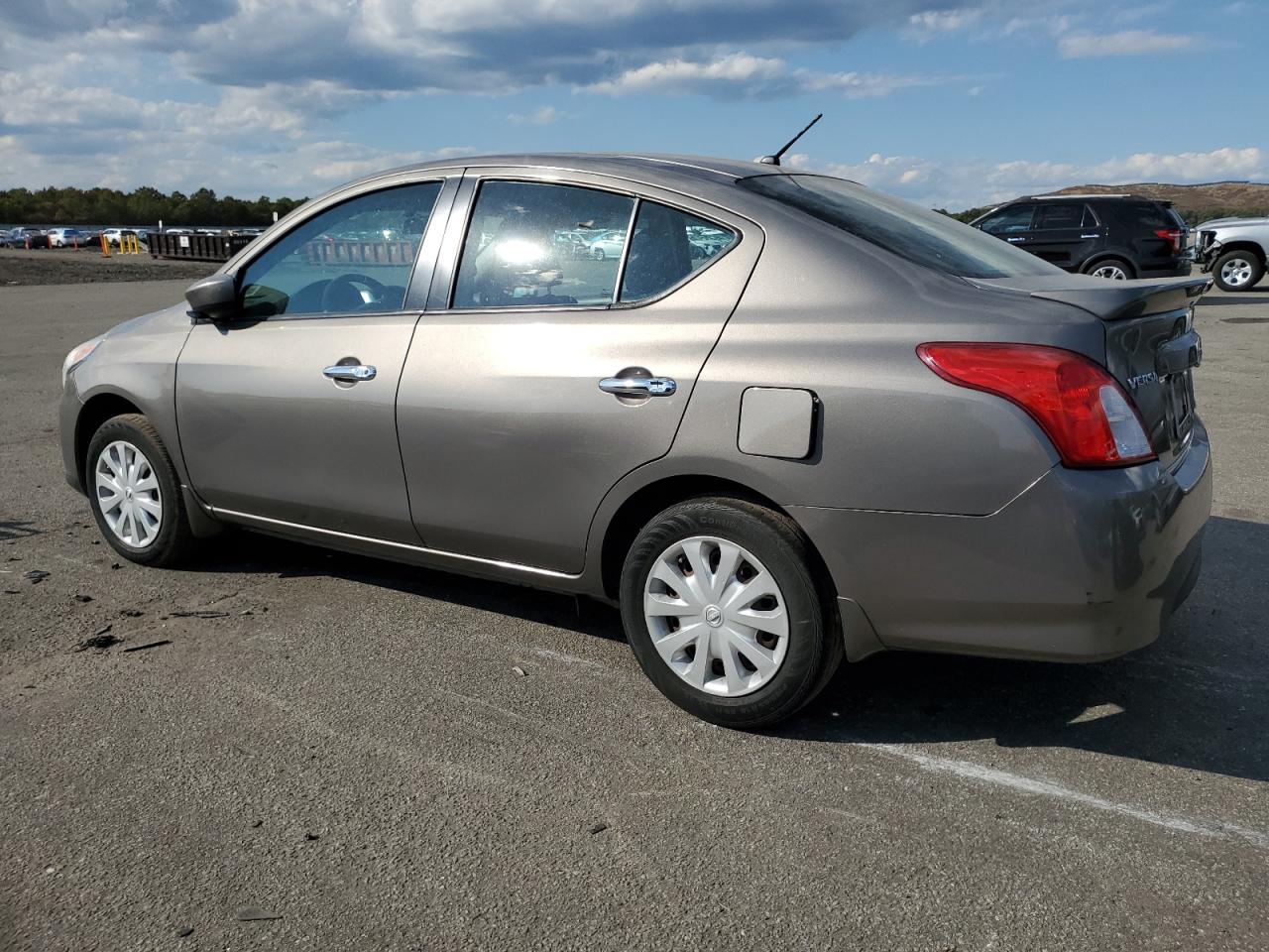 2016 Nissan Versa S VIN: 3N1CN7AP7GL890709 Lot: 75306564