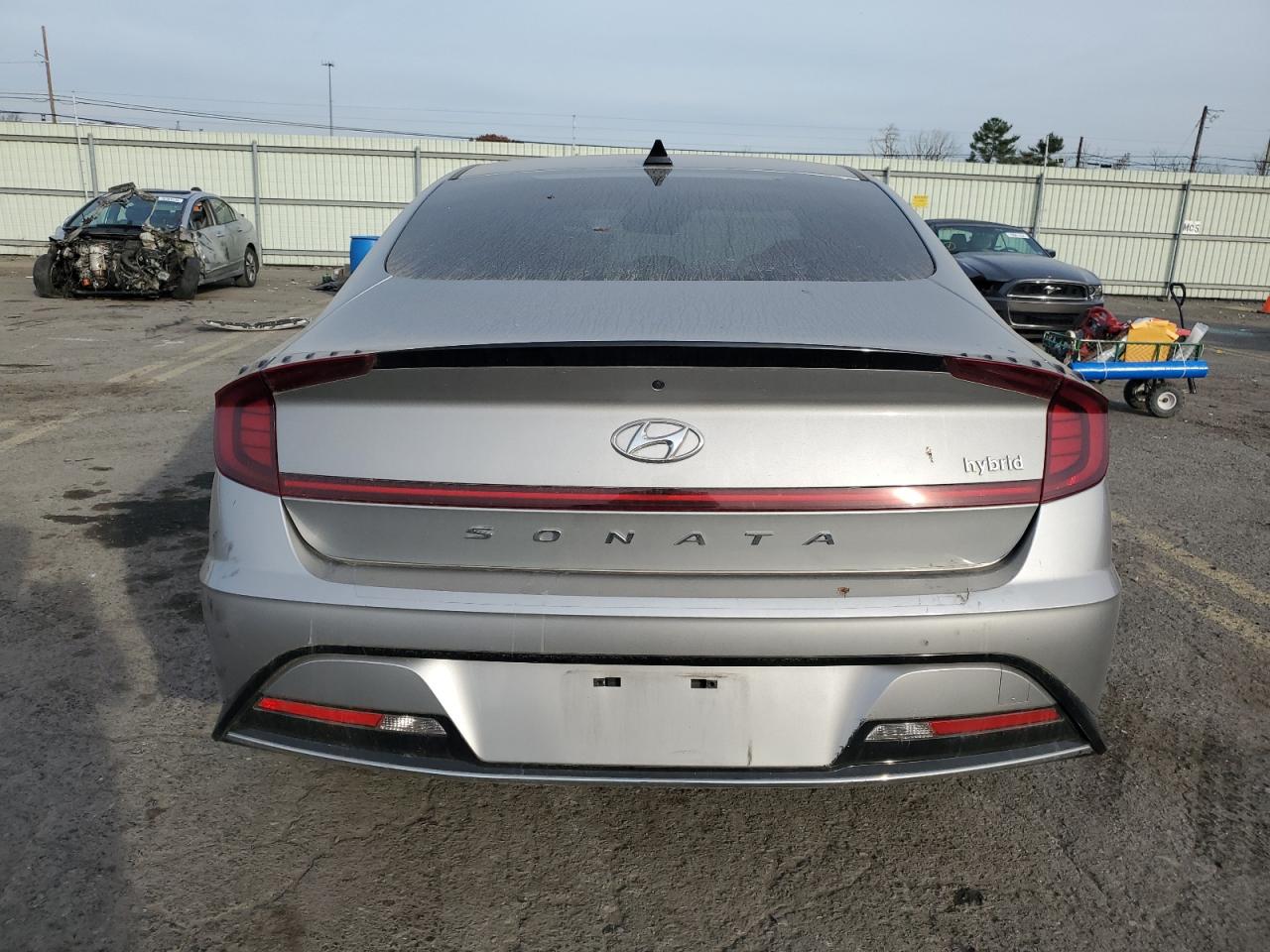 2020 Hyundai Sonata Hybrid VIN: KMHL34JJ2LA010025 Lot: 77657214