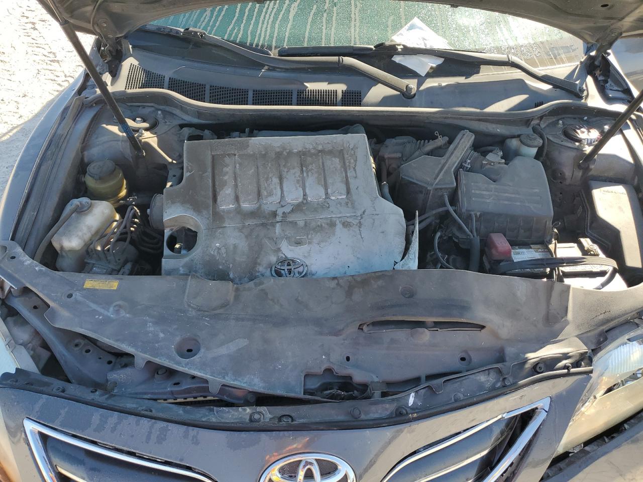 2010 Toyota Camry - Image 12