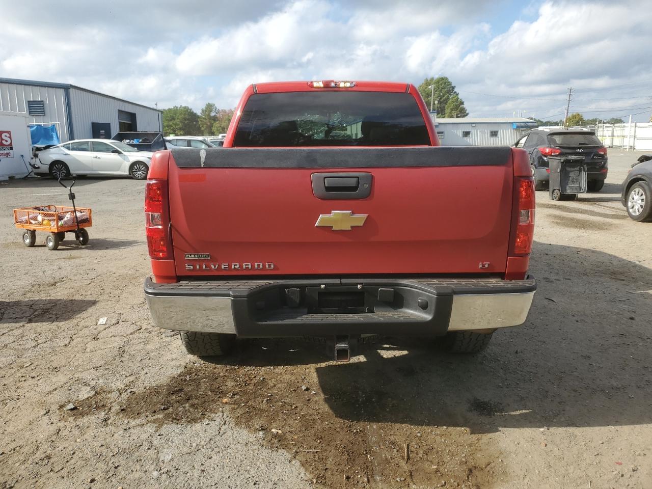2011 Chevrolet Silverado - Image 6