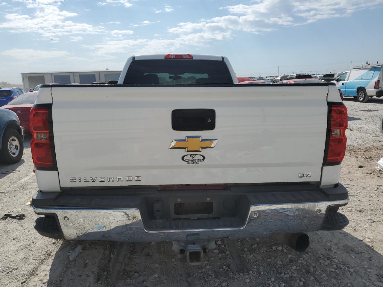 2016 Chevrolet Silverado - Image 6