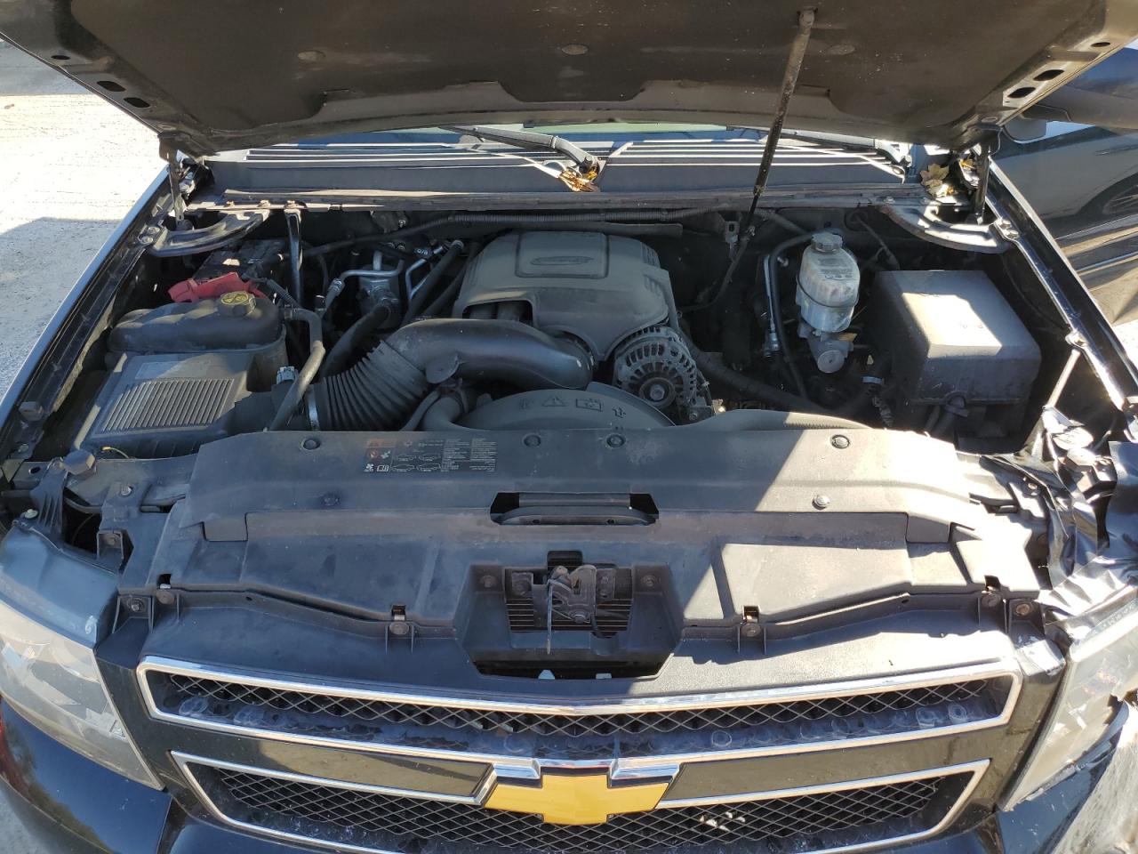 1GNWKMEG8DR213398 2013 Chevrolet Suburban K2500 Lt