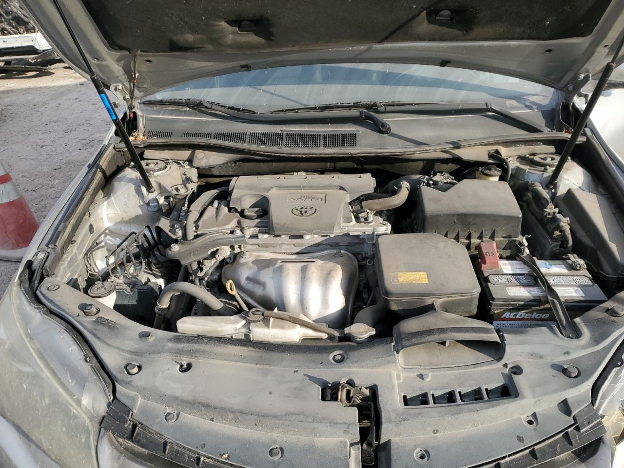 2015 Toyota Camry - Image 11