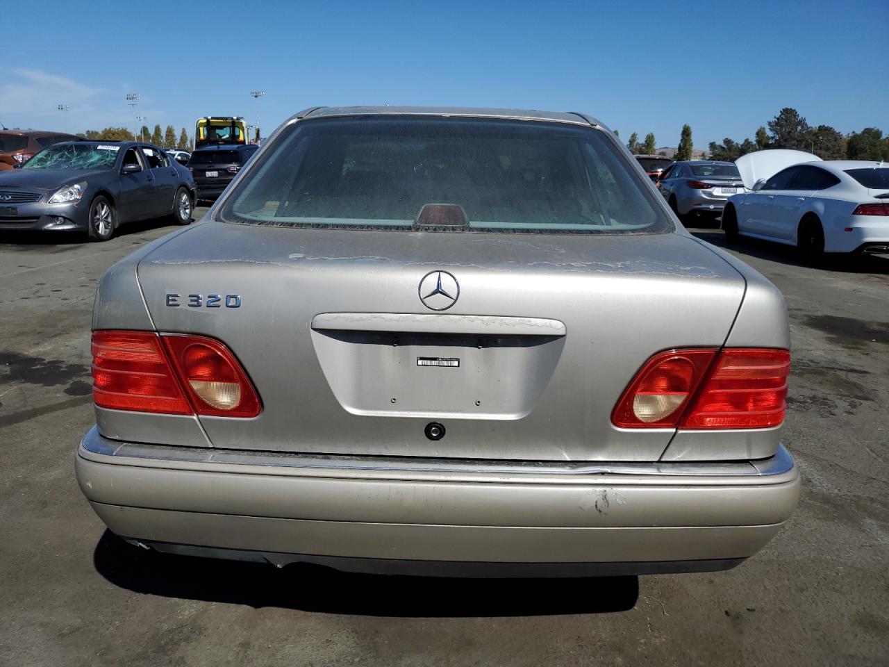 1998 Mercedes-Benz E 320 VIN: WDBJF65F0WA638978 Lot: 74760404