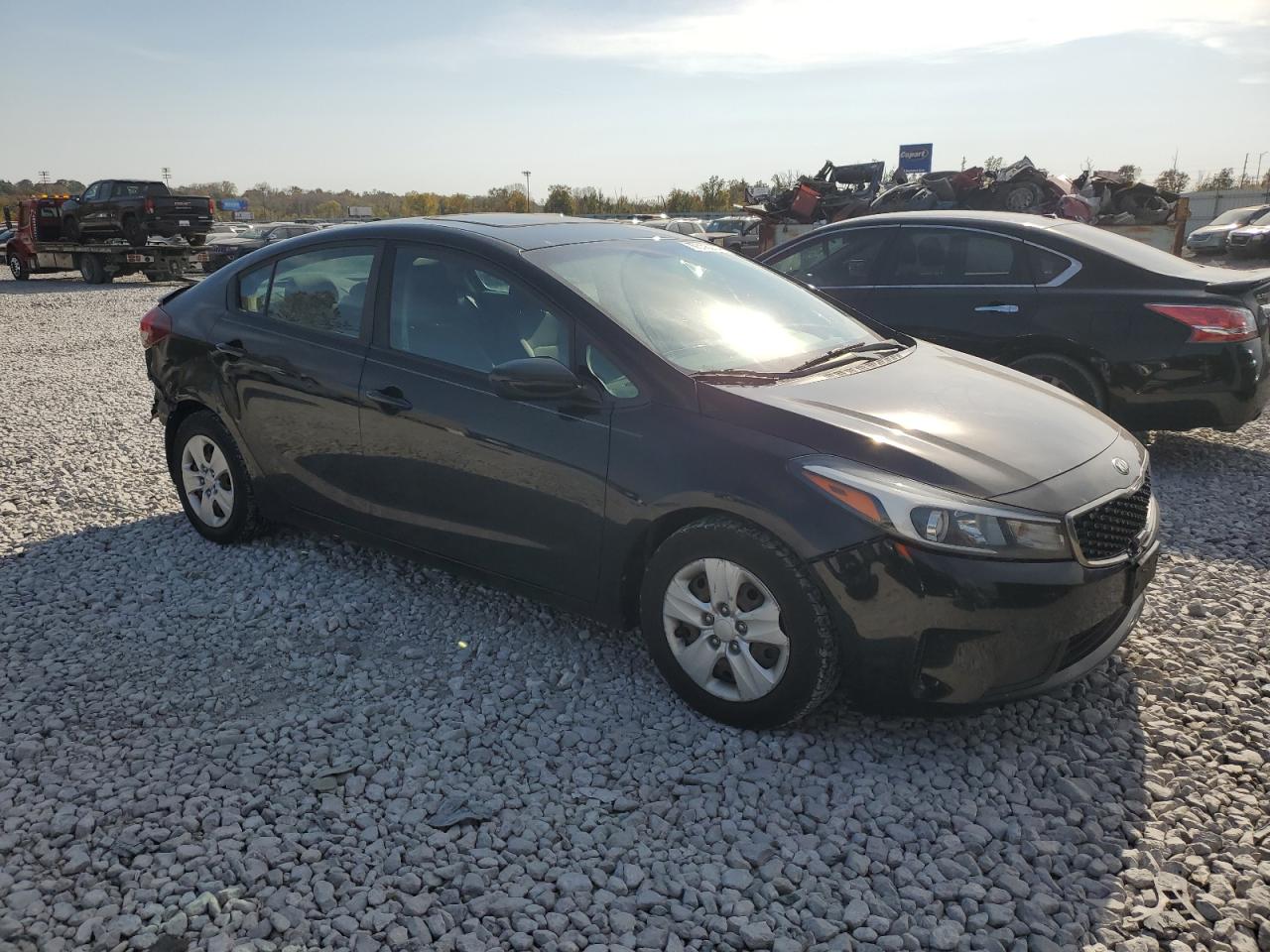 2017 Kia Forte - Image 4