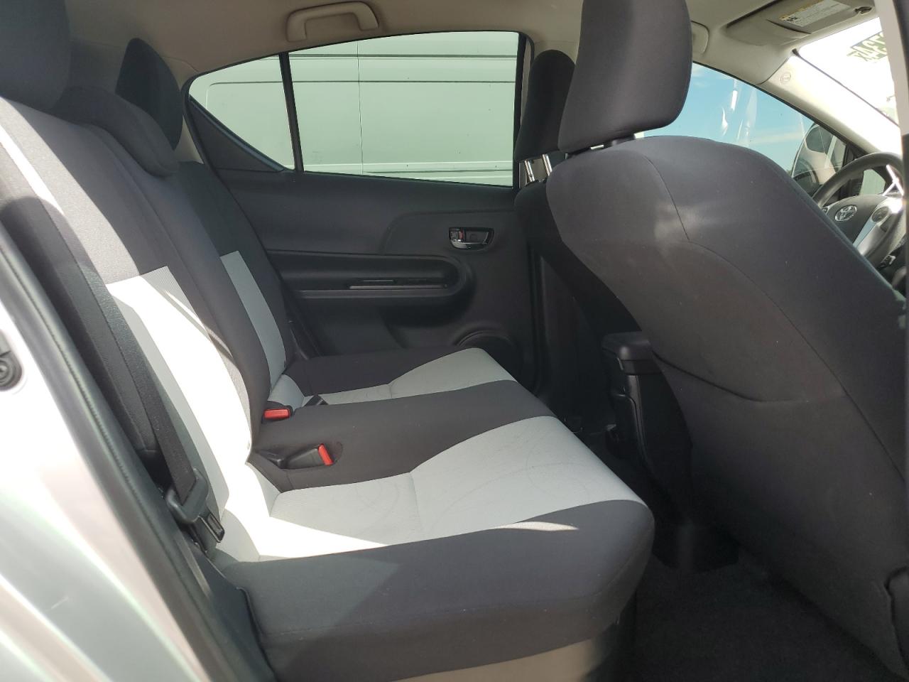 2016 Toyota Prius C VIN: JTDKDTB3XG1126084 Lot: 70742734