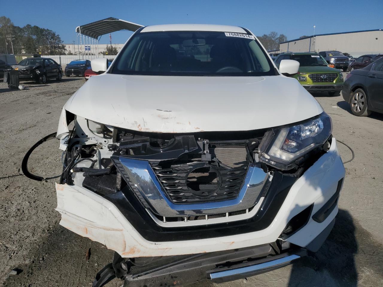 2018 Nissan Rogue - Image 5