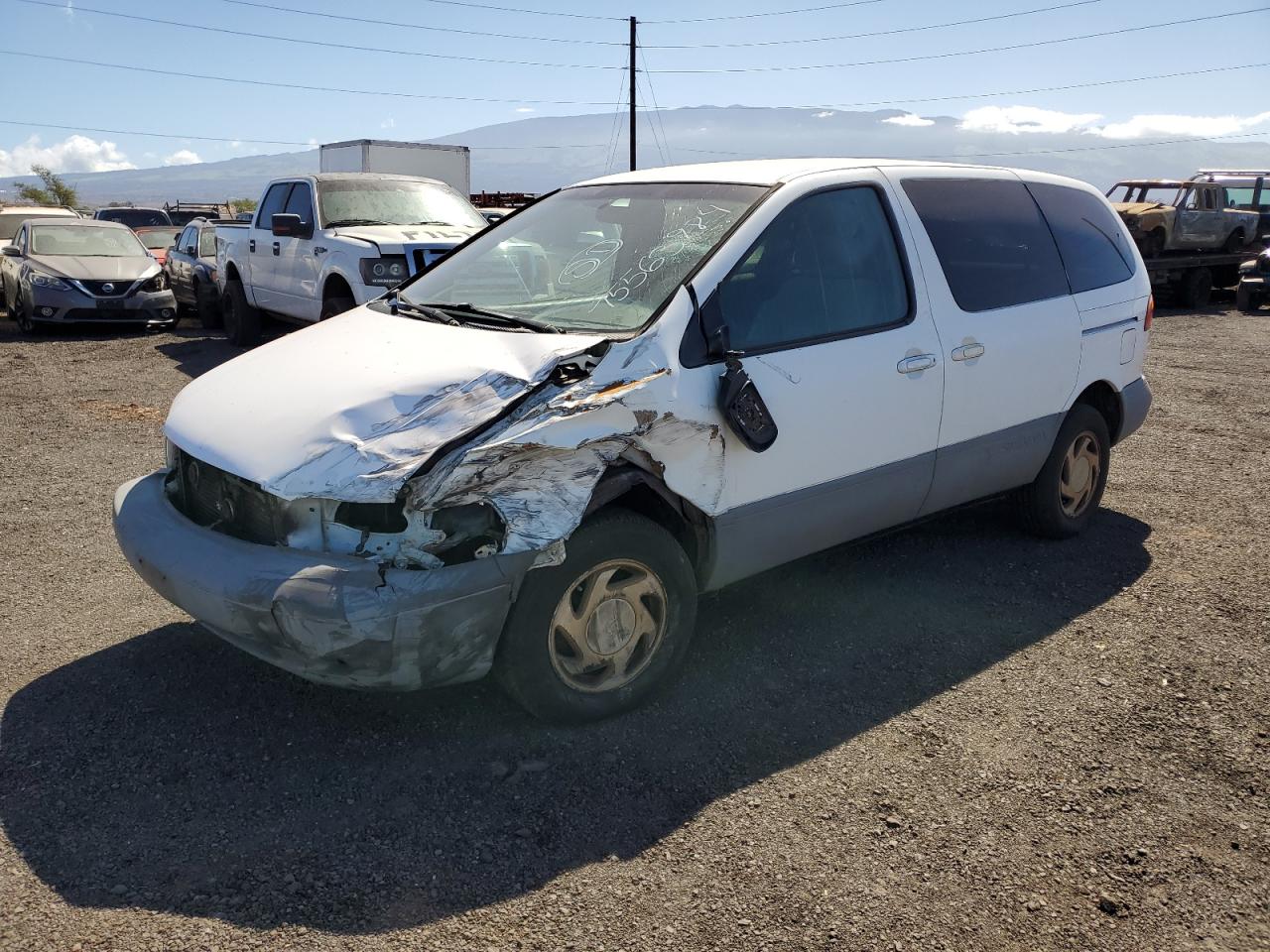 2000 Toyota Sienna Le for Sale in Kapolei, HI - Front End