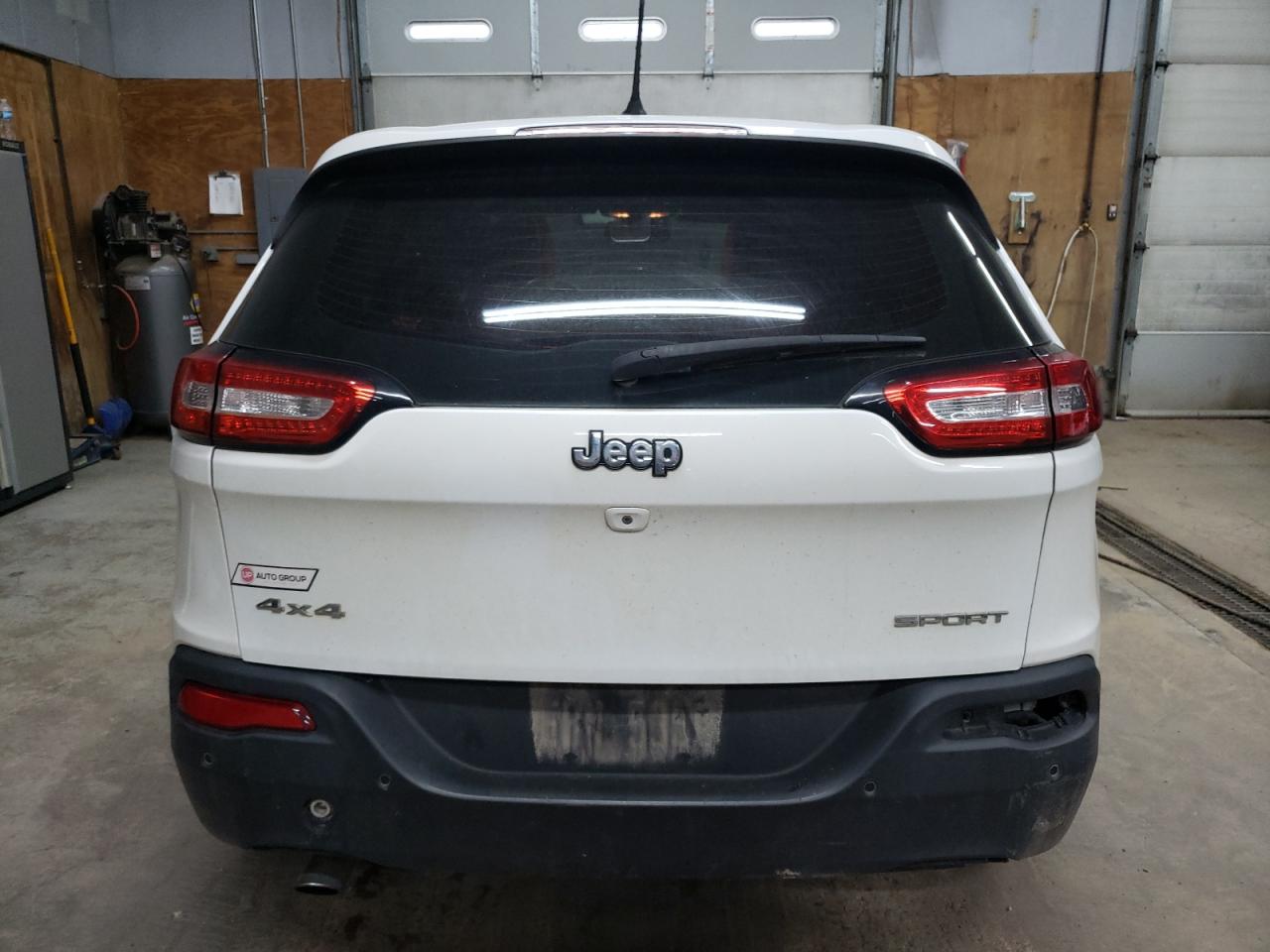 2015 Jeep Cherokee Sport VIN: 1C4PJMAB1FW685165 Lot: 74013054